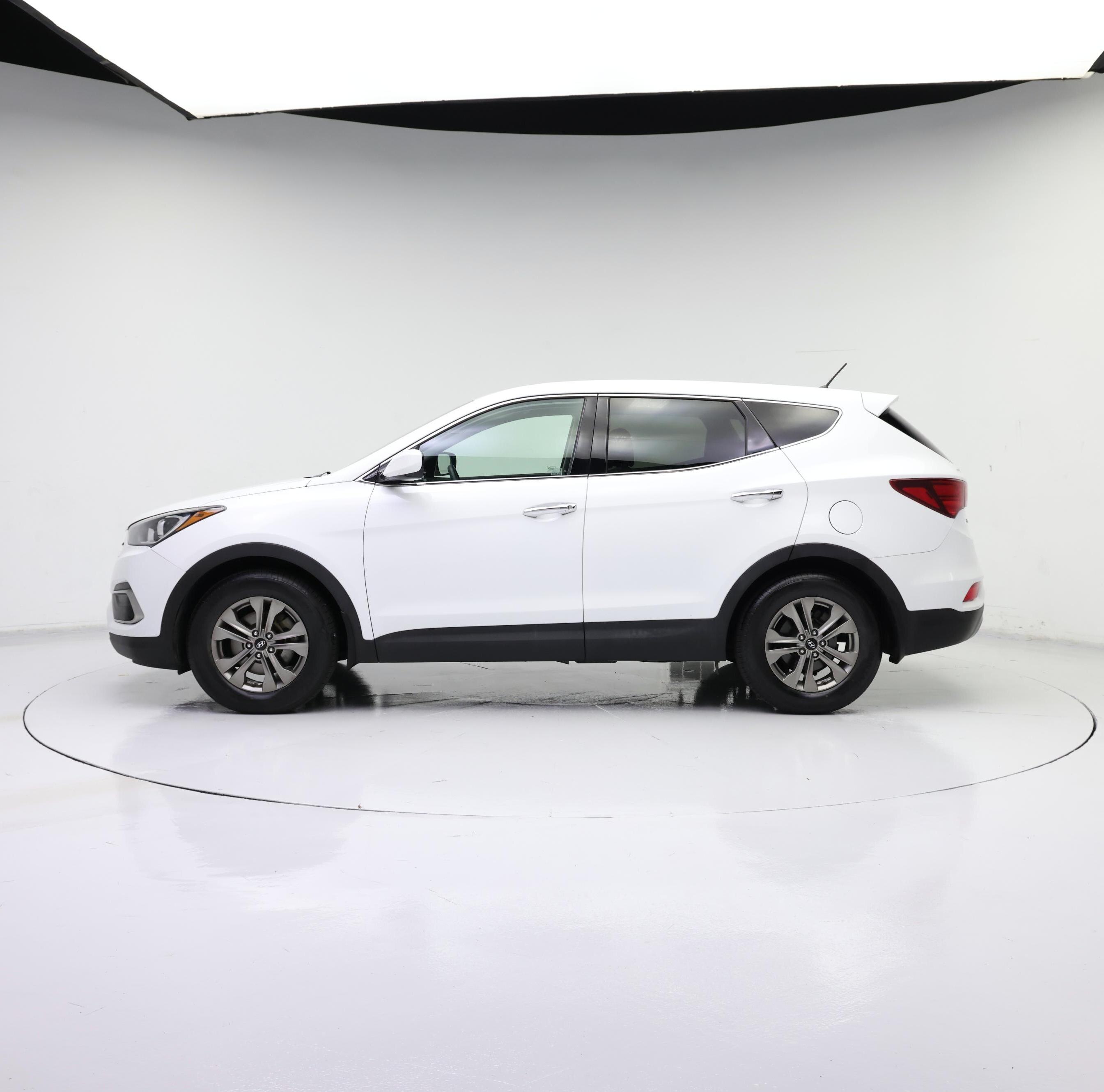 Thumbnail: 2018 Hyundai Santa Fe - 3