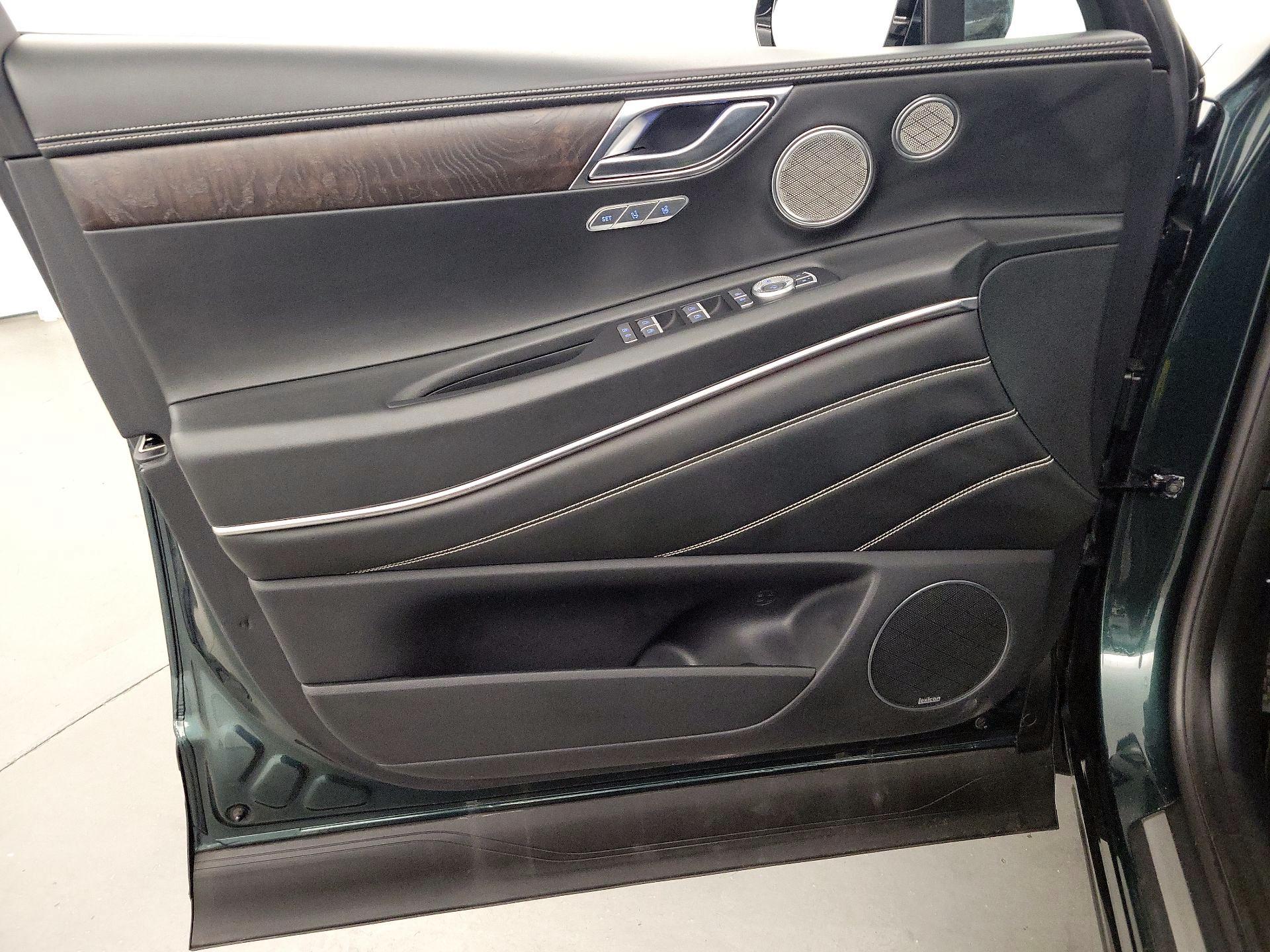 Thumbnail: 2022 Genesis GV80 - 12