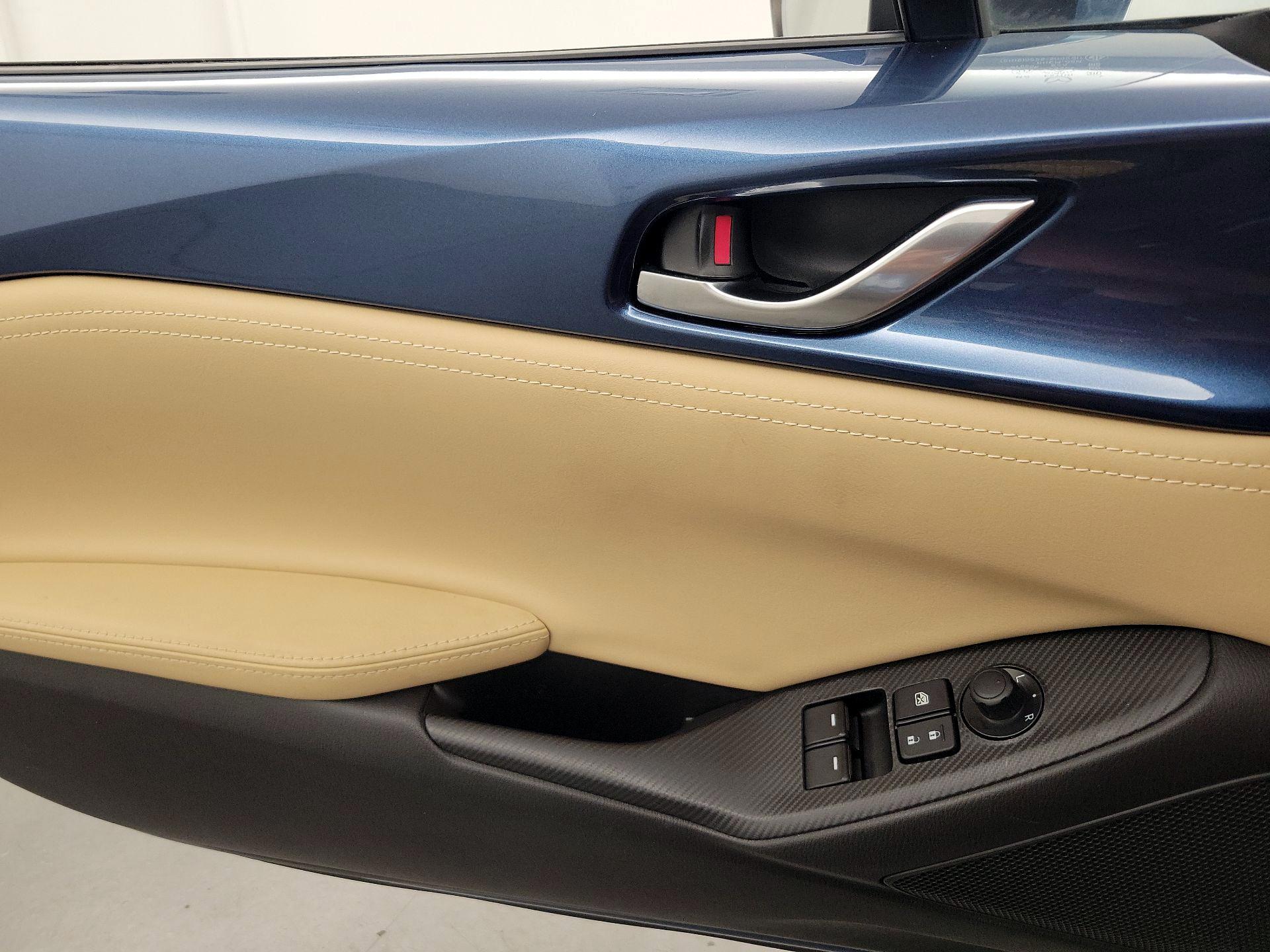 Thumbnail: 2019 Mazda MX-5 Miata - 12