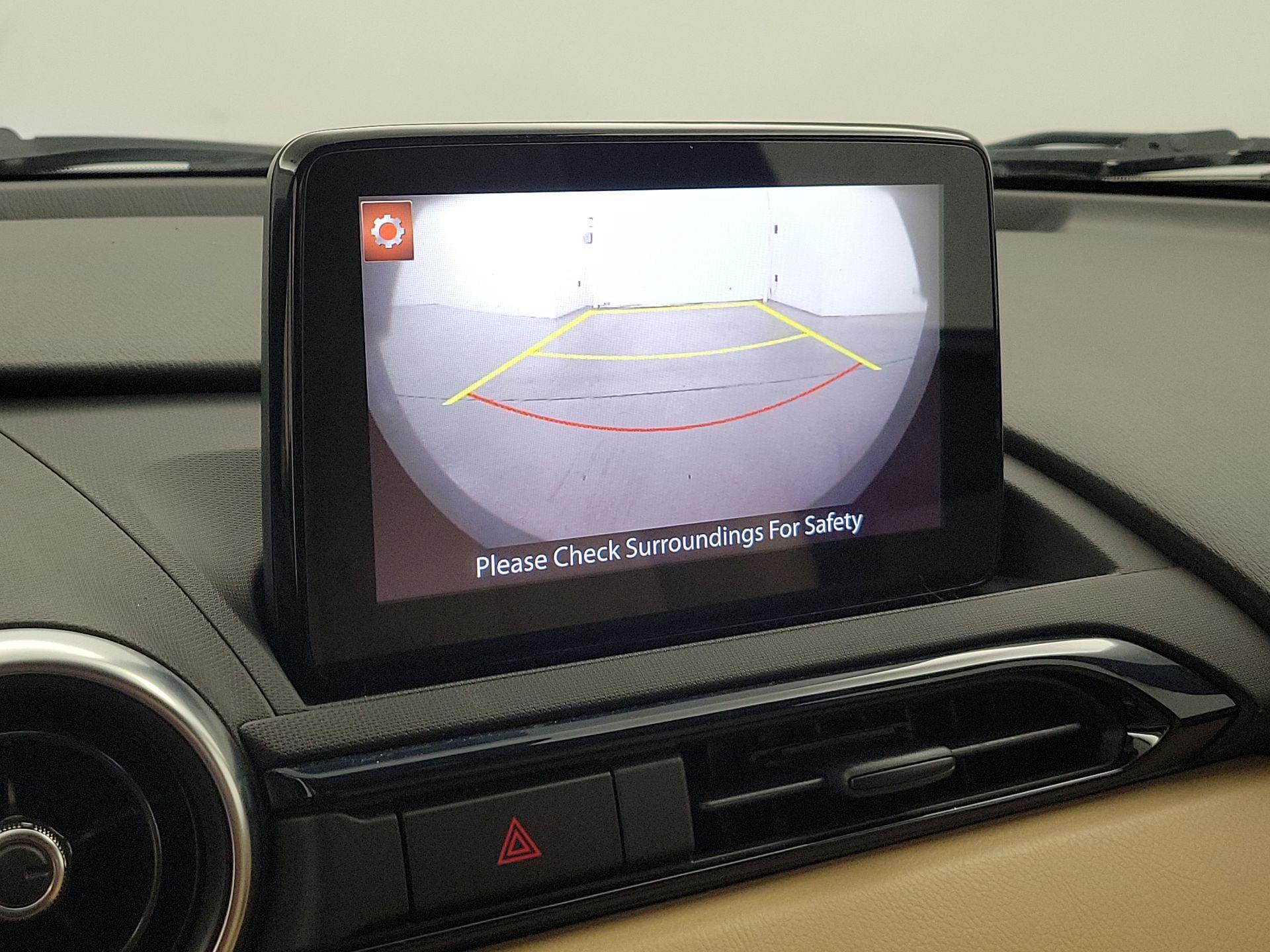 Thumbnail: 2019 Mazda MX-5 Miata - 15