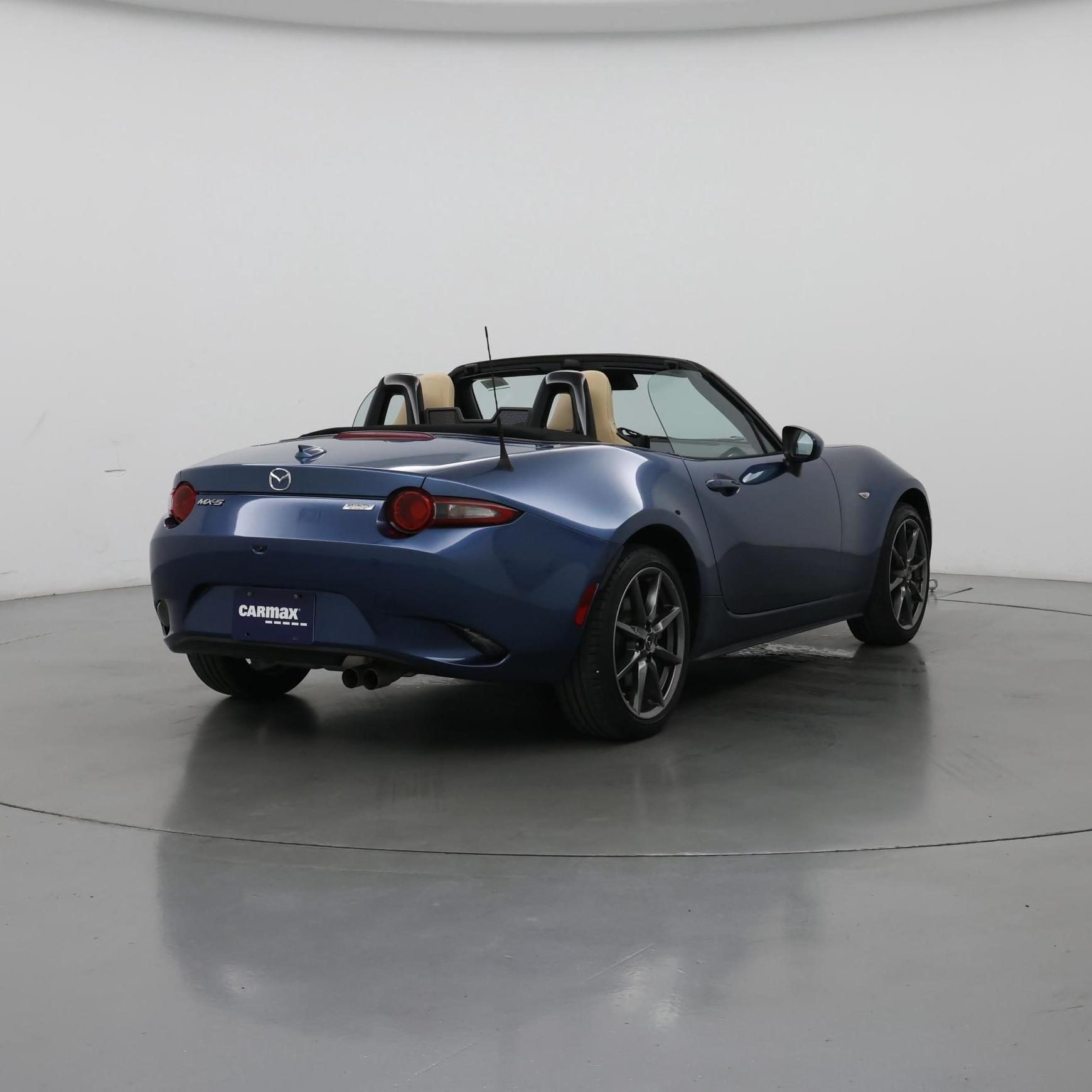 Thumbnail: 2019 Mazda MX-5 Miata - 8