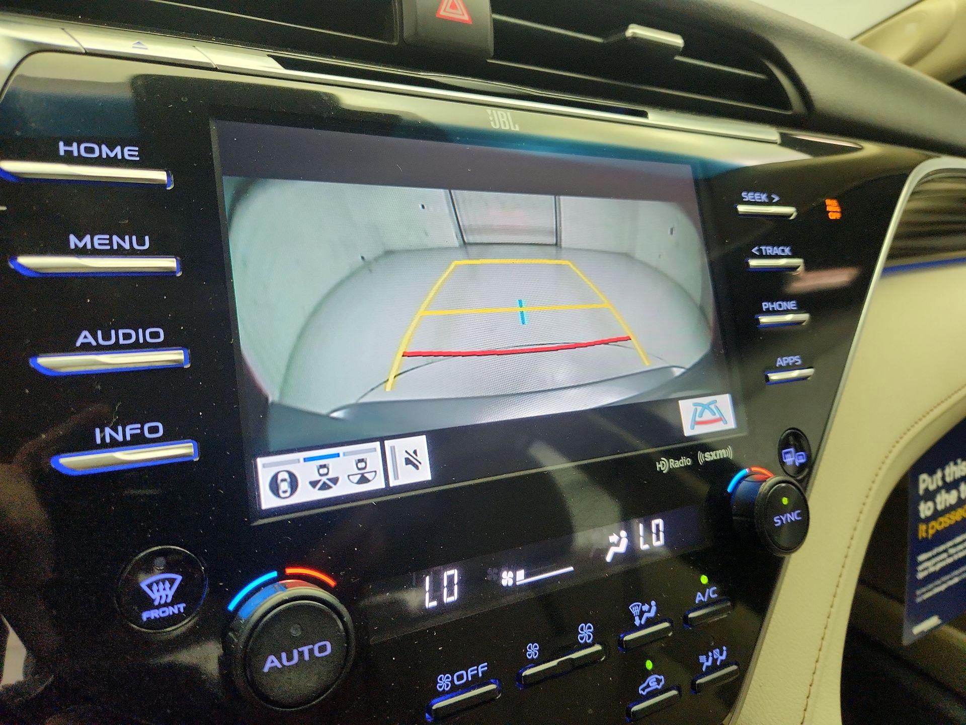 Thumbnail: 2018 Toyota Camry - 14