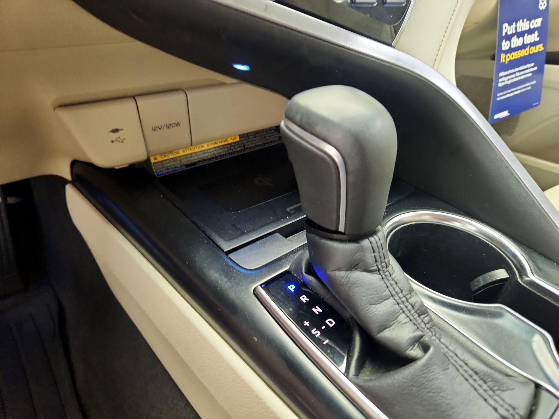 Thumbnail: 2018 Toyota Camry - 17