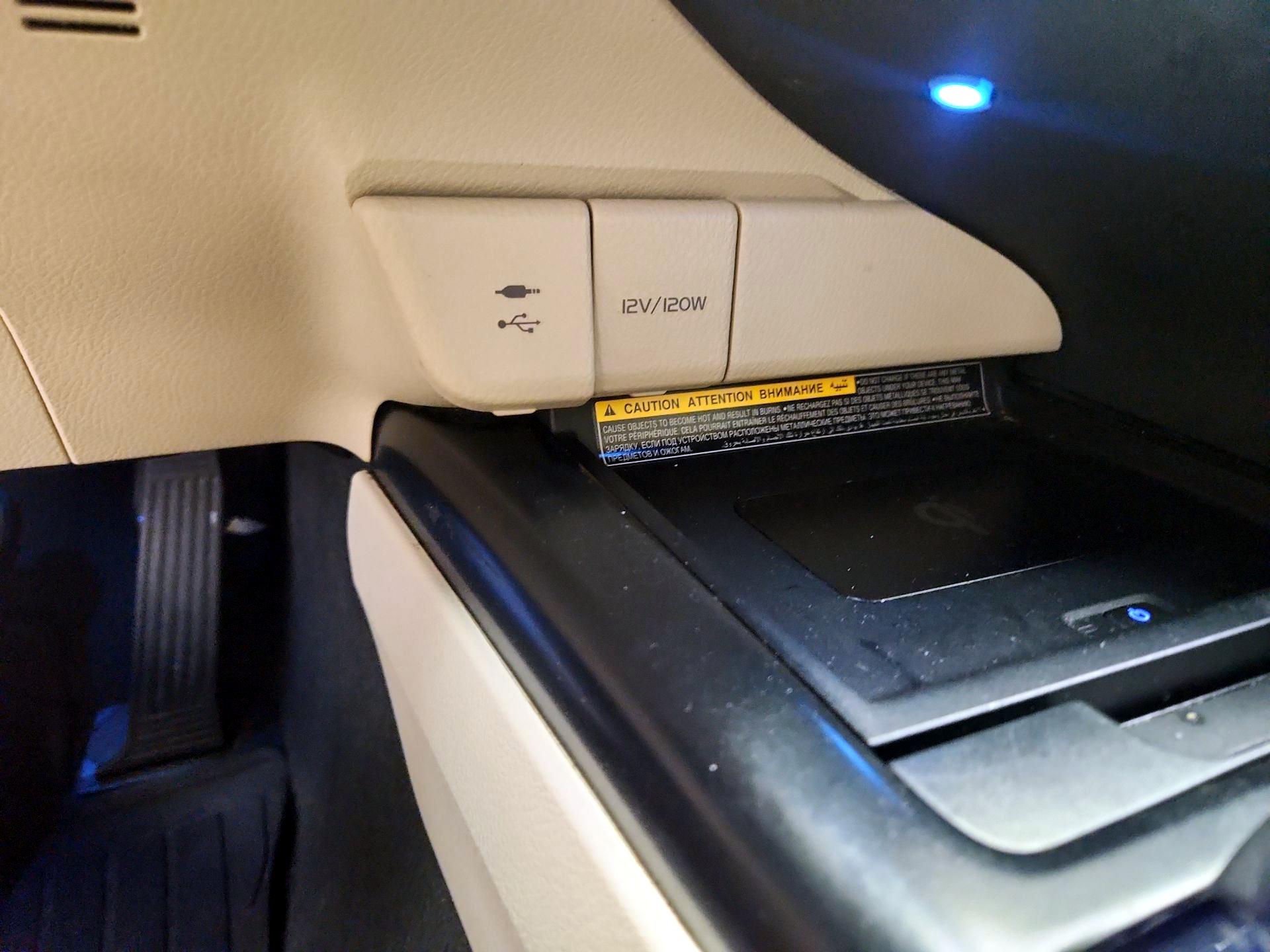 Thumbnail: 2018 Toyota Camry - 18