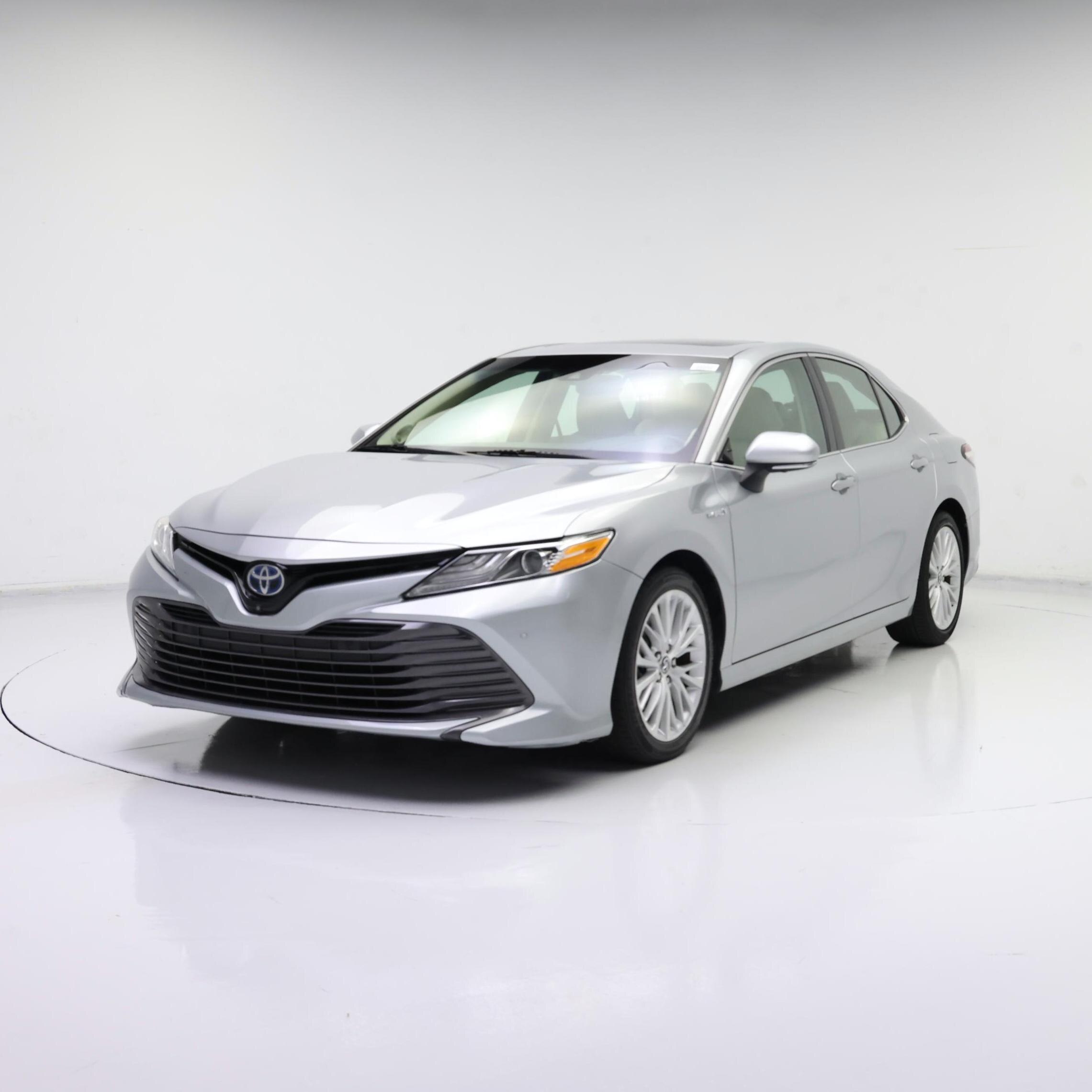 Thumbnail: 2018 Toyota Camry - 4