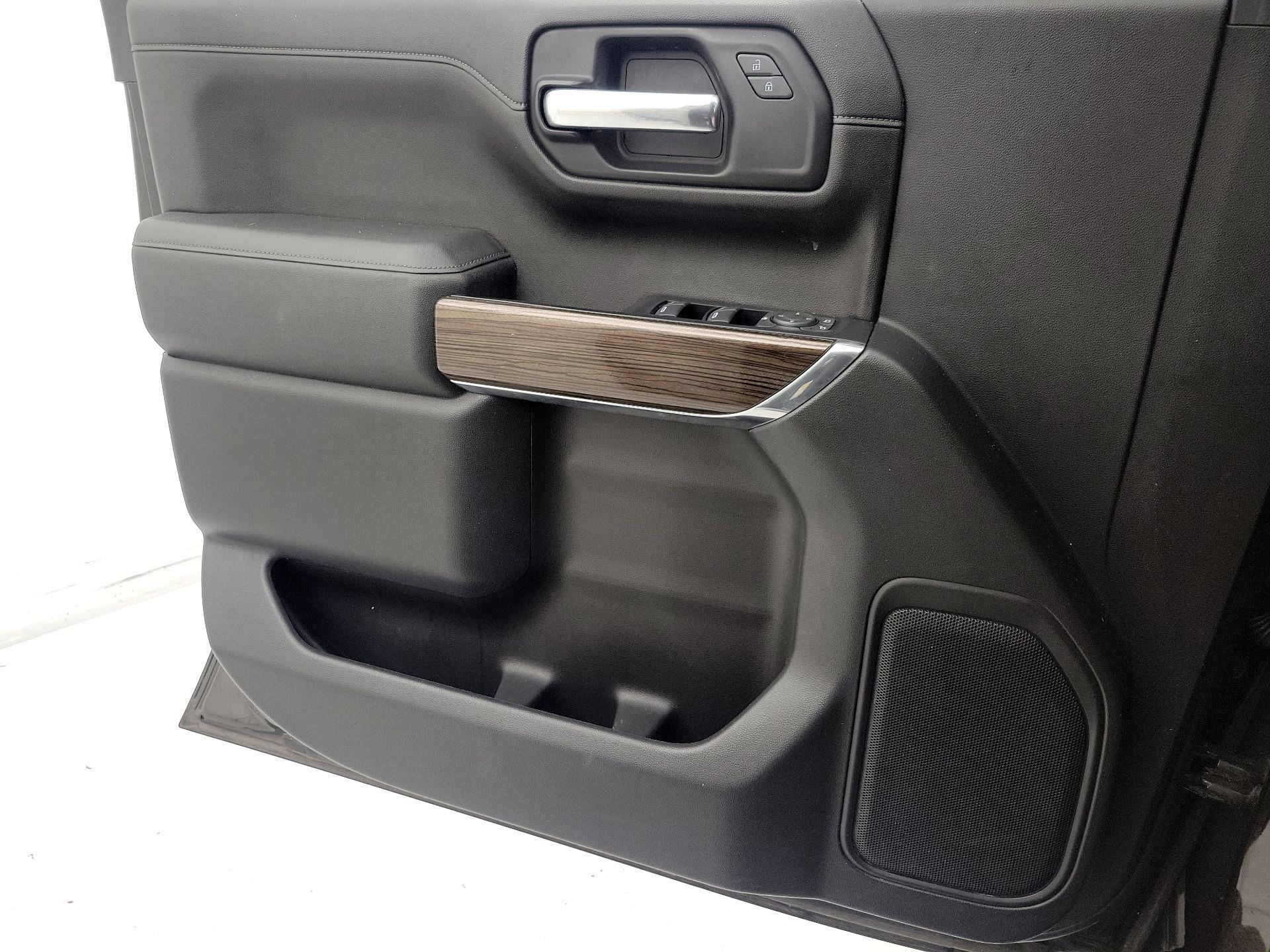 Thumbnail: 2019 Chevrolet Silverado 1500 - 12