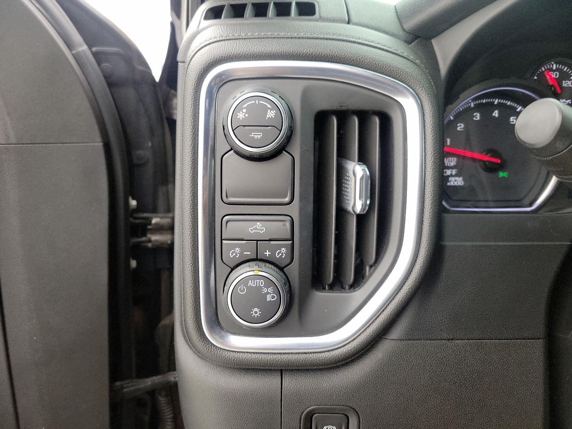 Thumbnail: 2019 Chevrolet Silverado 1500 - 13