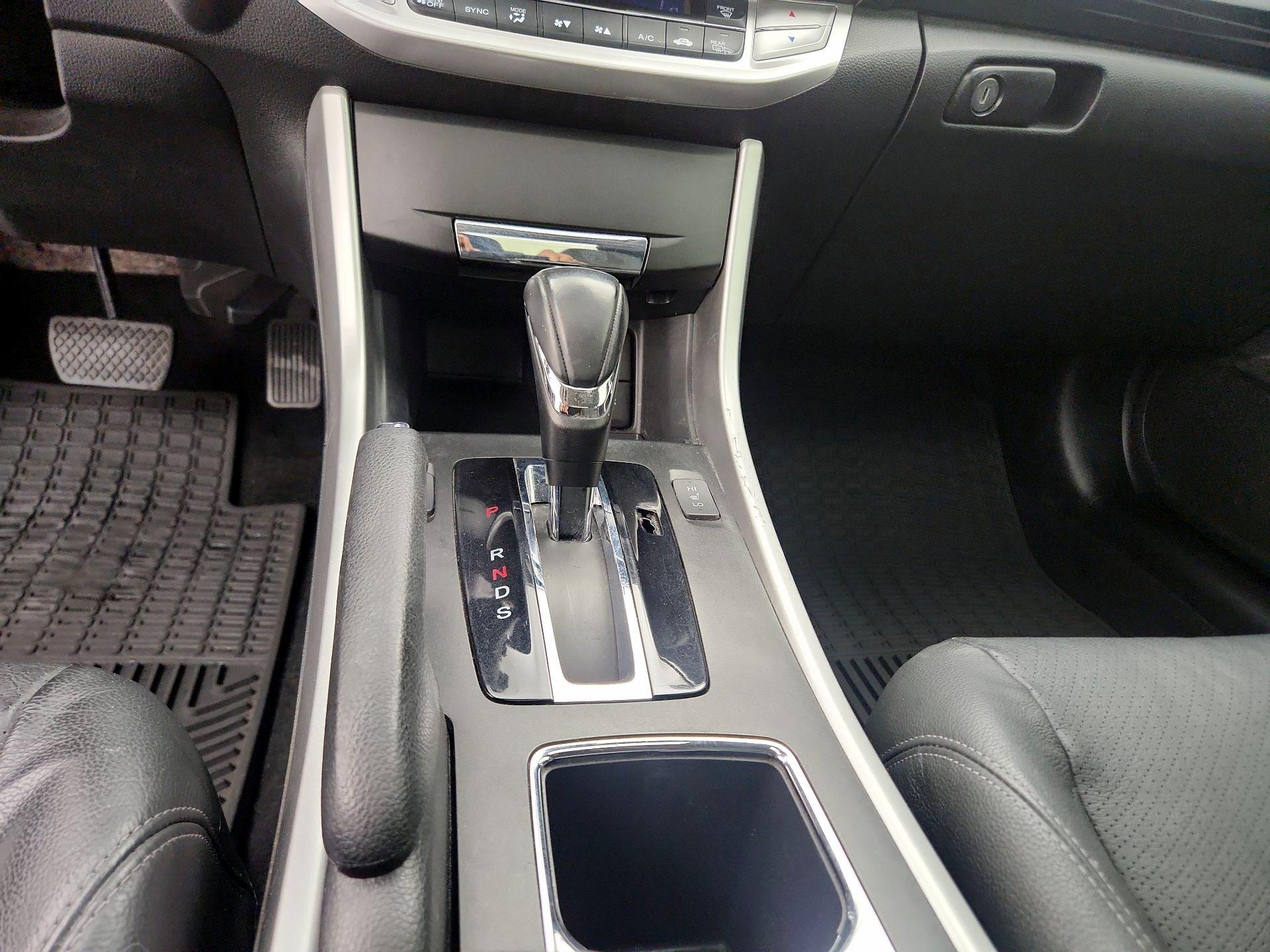 Thumbnail: 2015 Honda Accord - 17