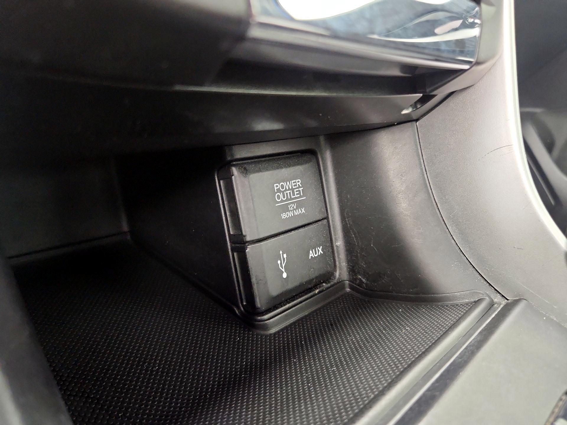 Thumbnail: 2015 Honda Accord - 18