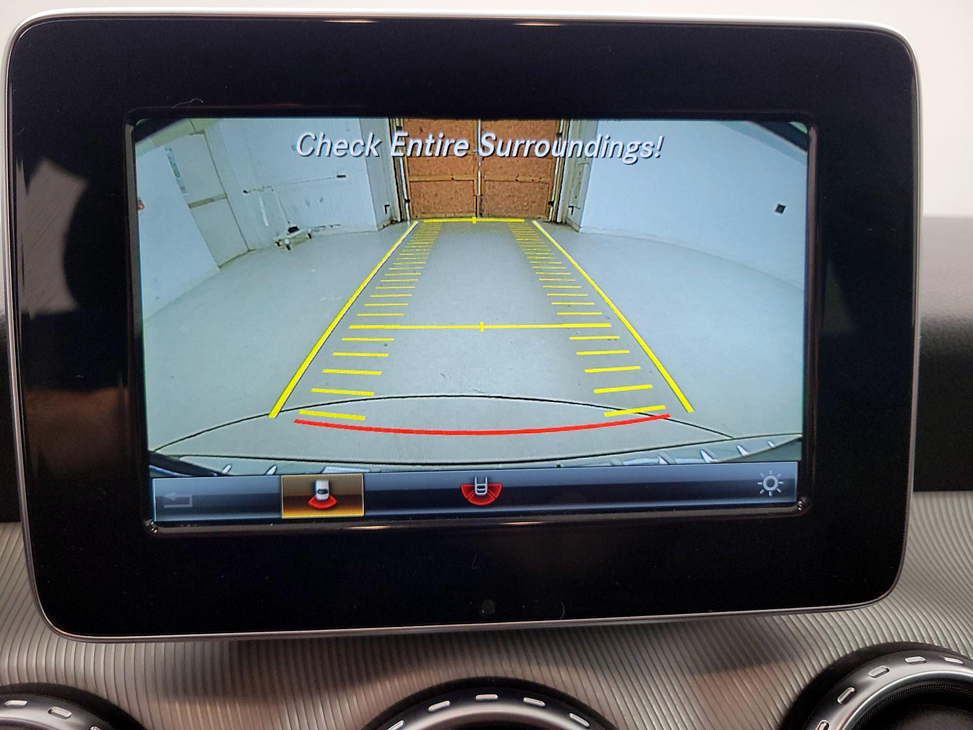 Thumbnail: 2016 Mercedes-Benz GLA - 15