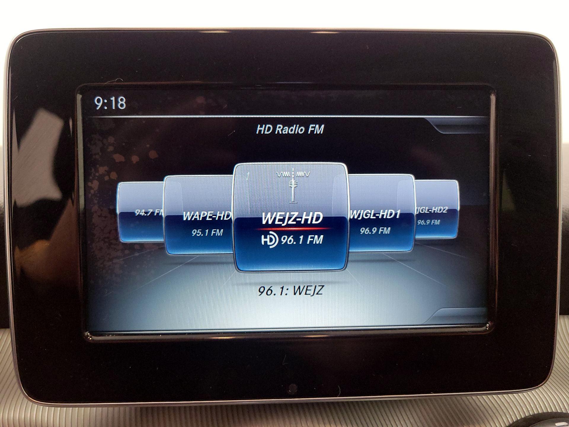 Thumbnail: 2016 Mercedes-Benz GLA - 16