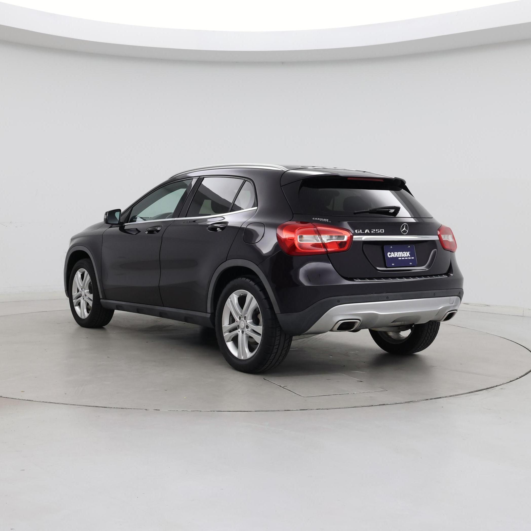 Thumbnail: 2016 Mercedes-Benz GLA - 2