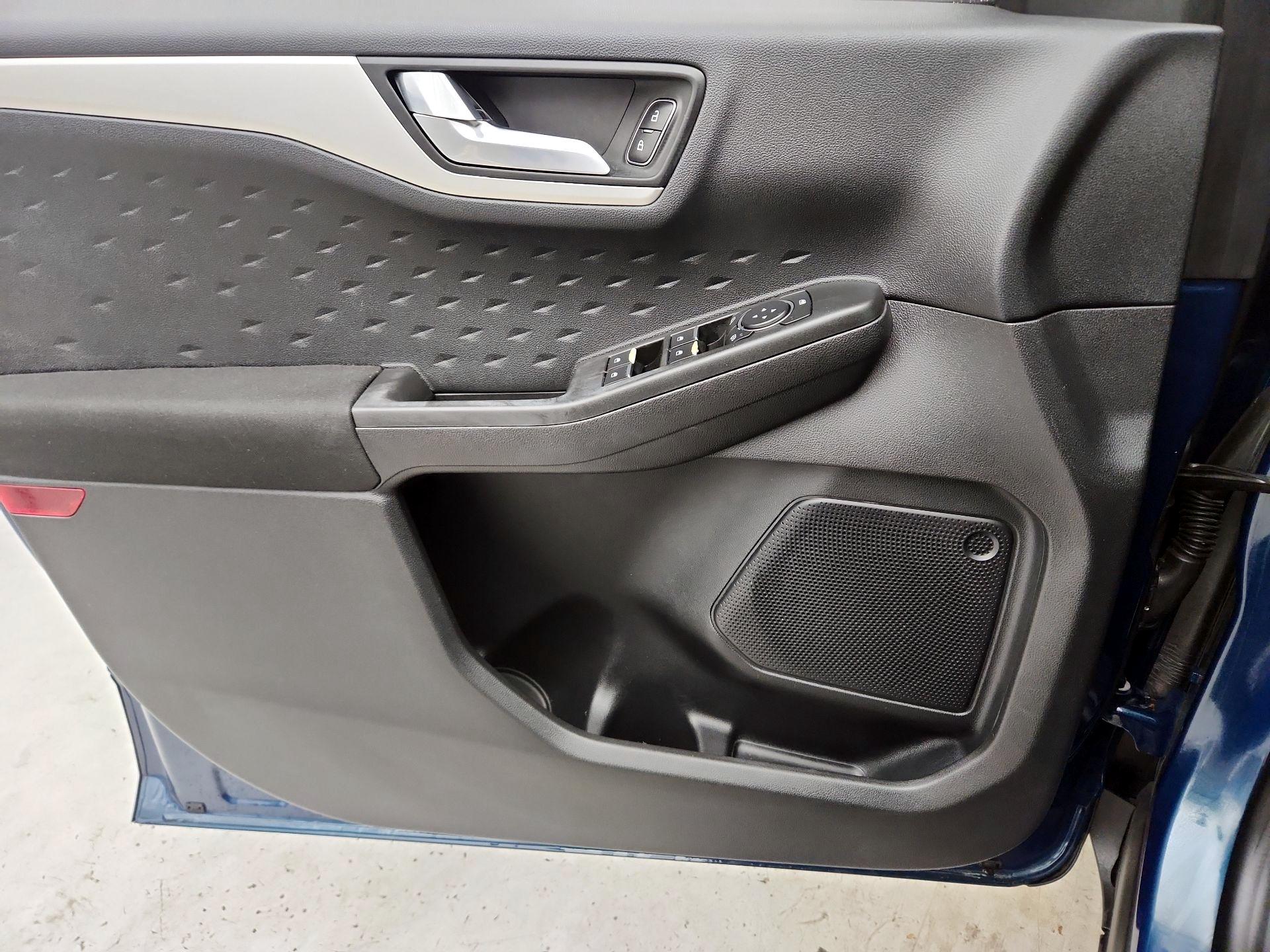 Thumbnail: 2020 Ford Escape - 12