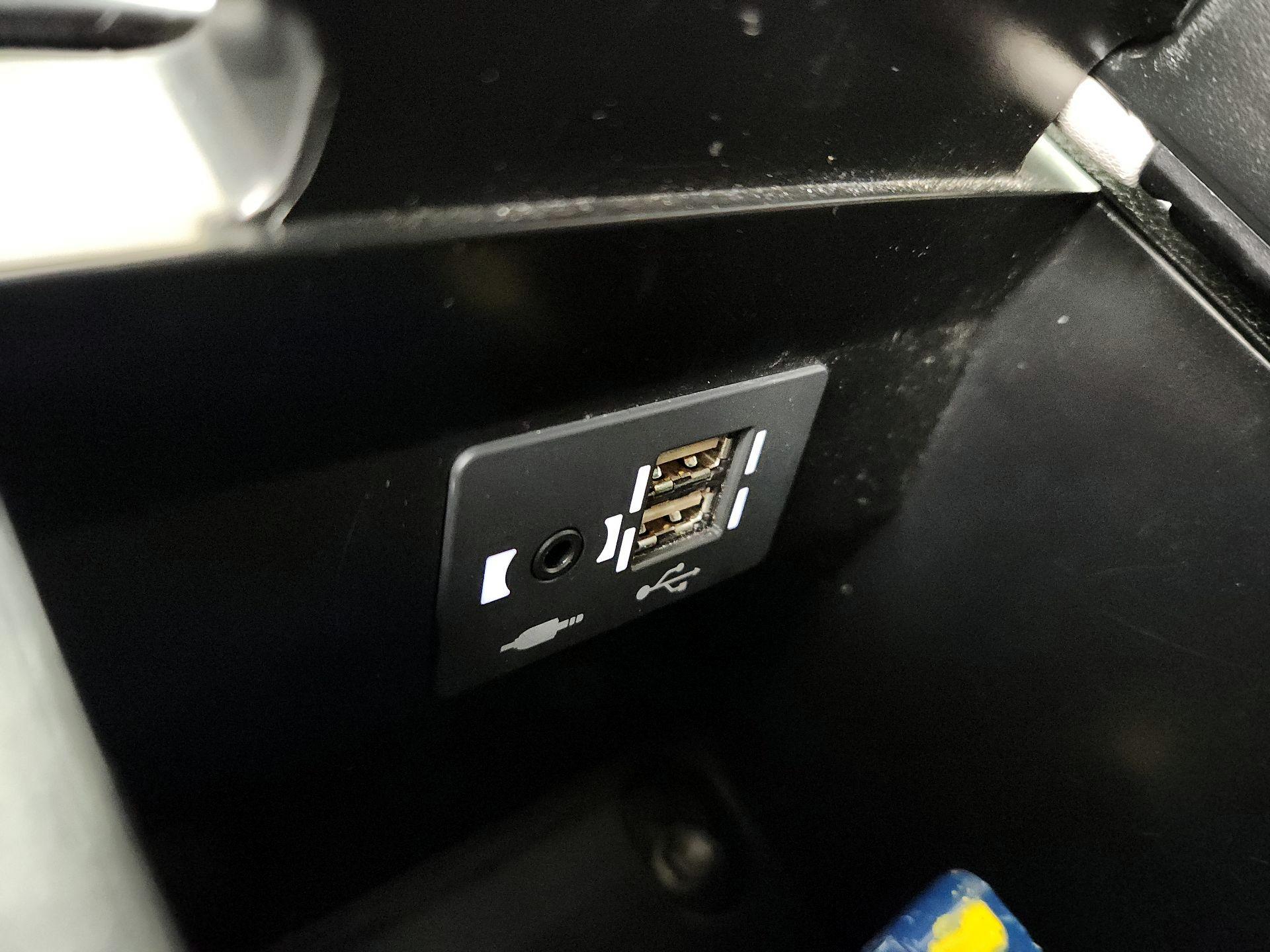 Thumbnail: 2022 Lexus UX - 18