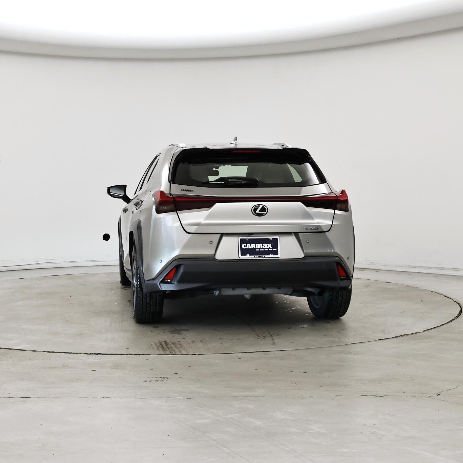 Thumbnail: 2022 Lexus UX - 6