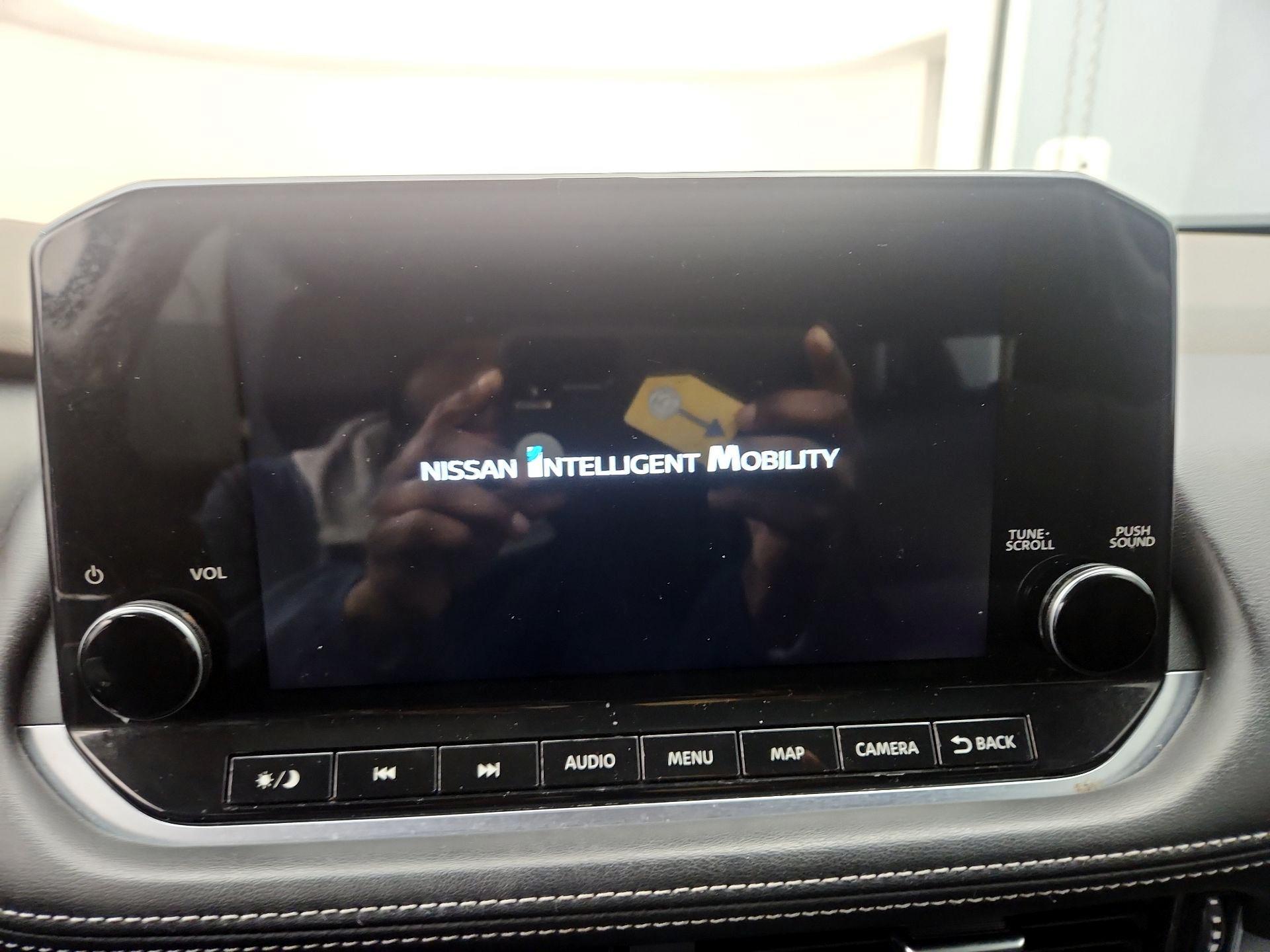 Thumbnail: 2022 Nissan Rogue - 15