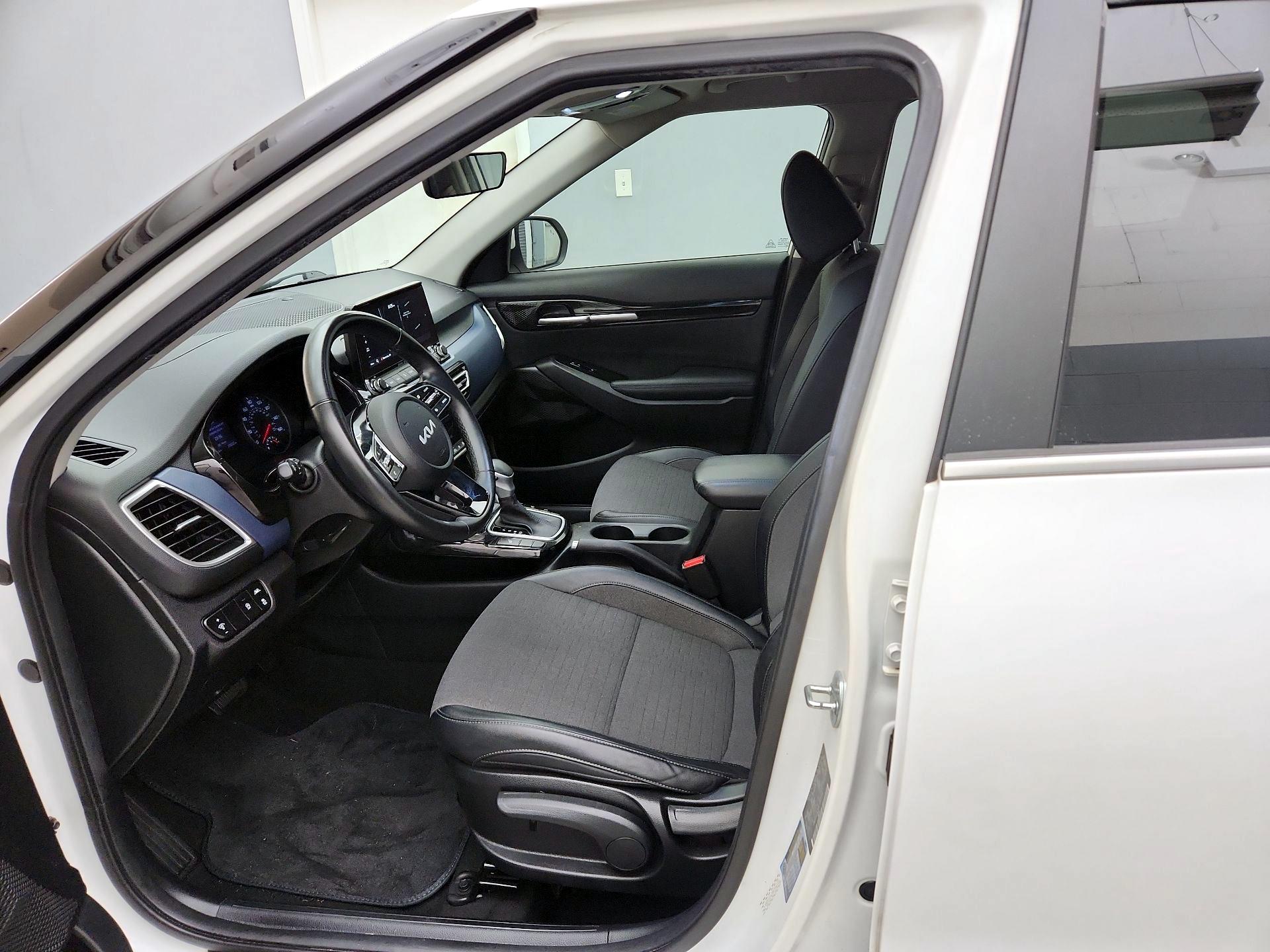 Thumbnail: 2022 Kia Seltos - 11