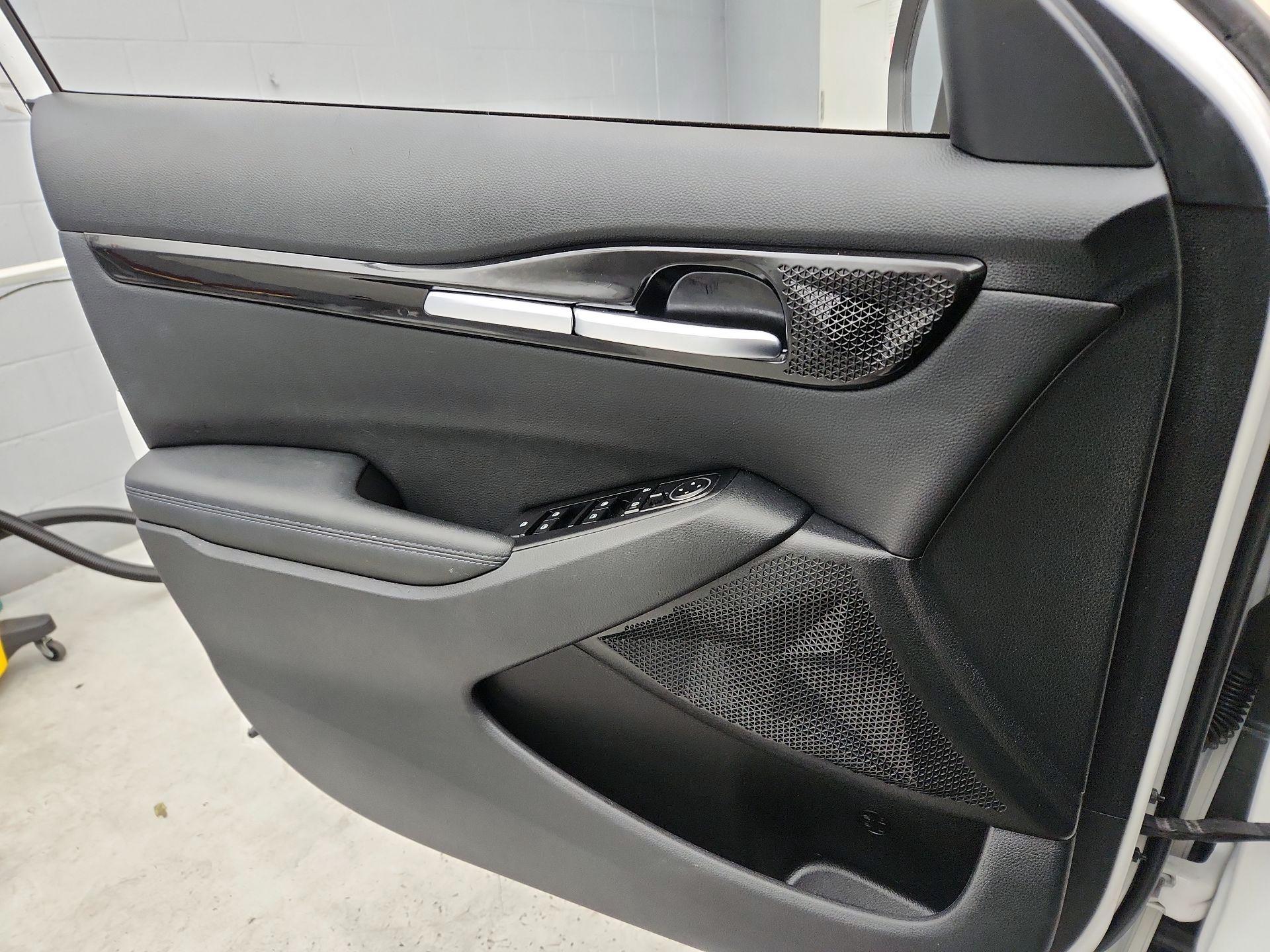 Thumbnail: 2022 Kia Seltos - 12