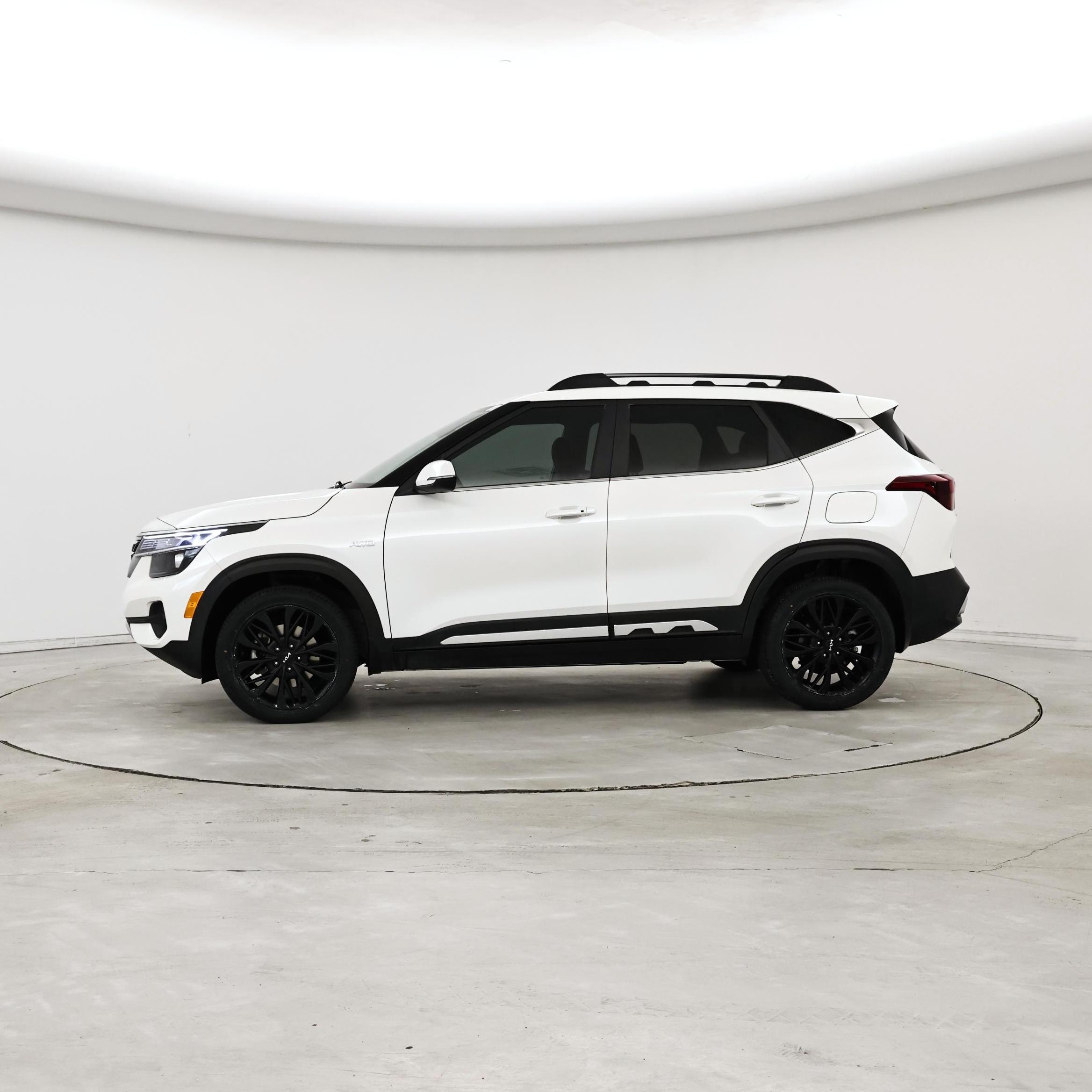 Thumbnail: 2022 Kia Seltos - 3