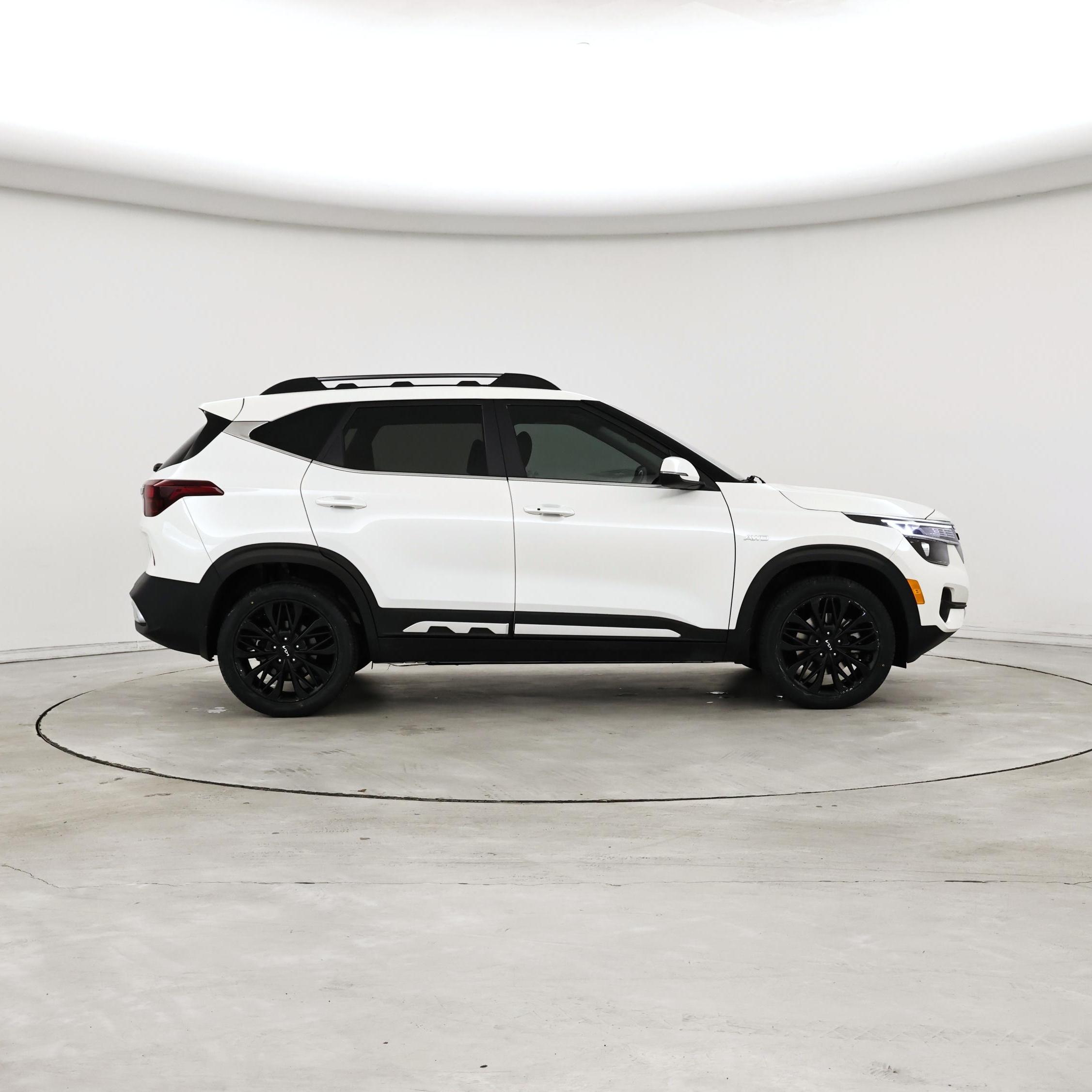 Thumbnail: 2022 Kia Seltos - 7