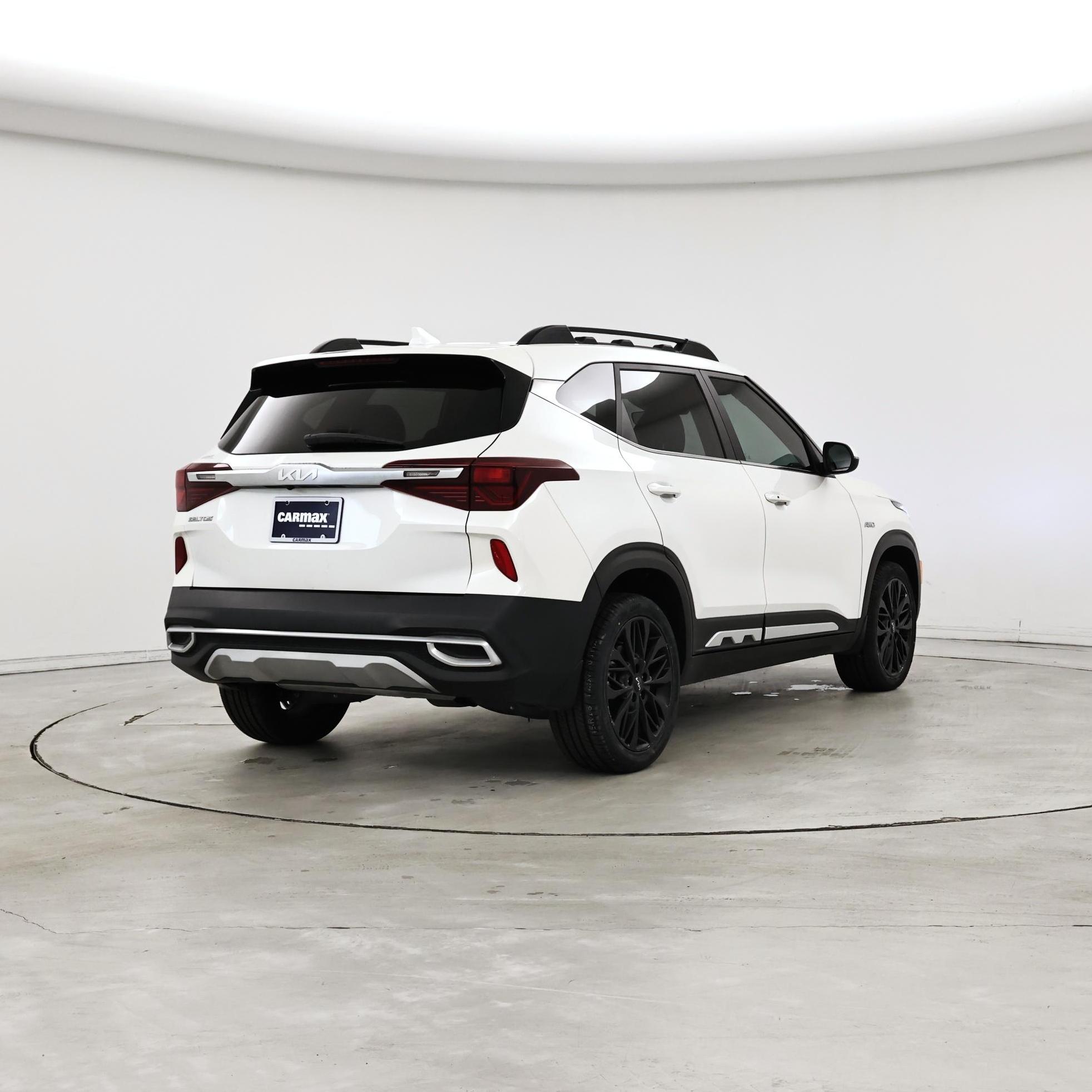 Thumbnail: 2022 Kia Seltos - 8