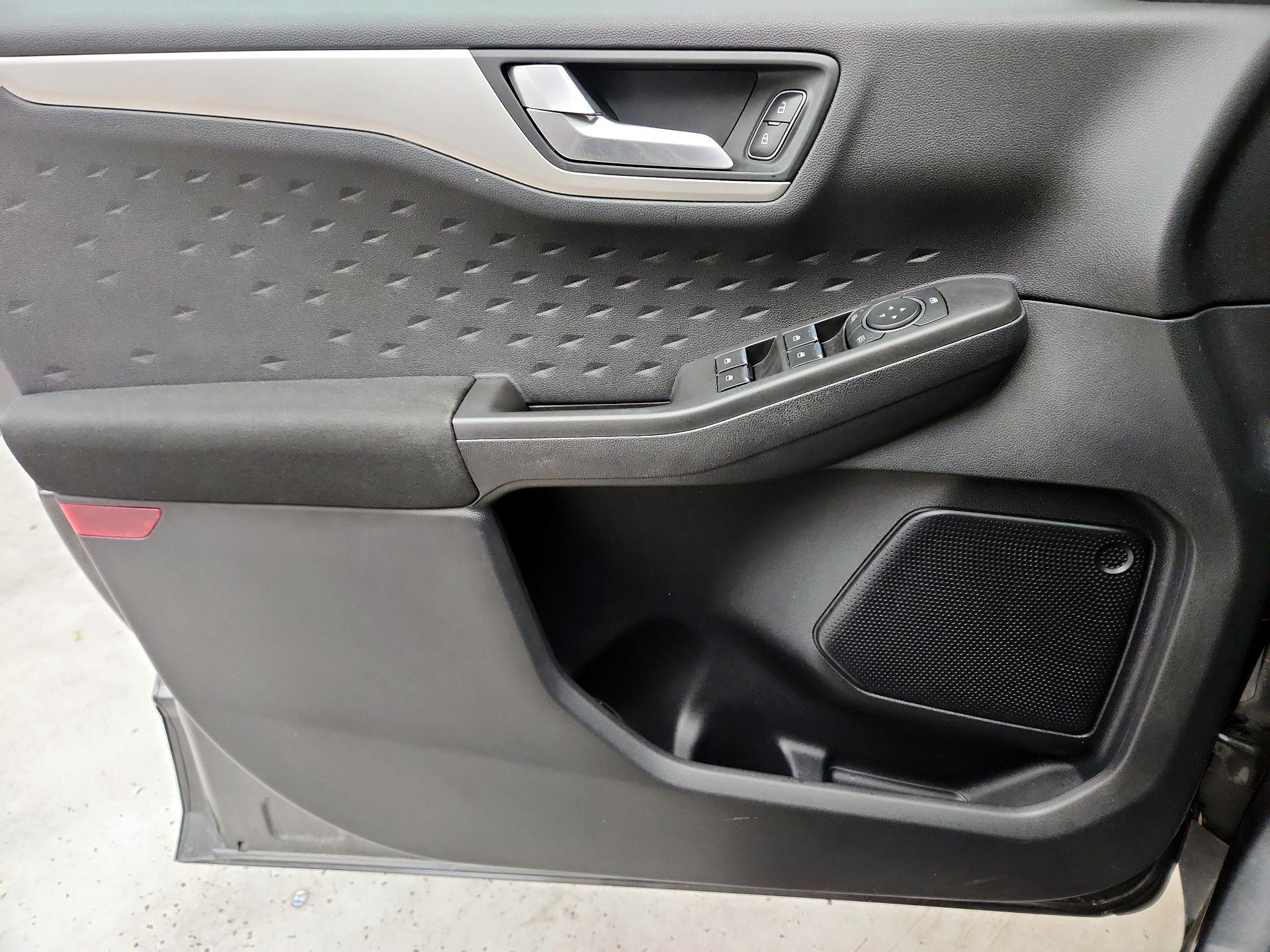 Thumbnail: 2020 Ford Escape - 12