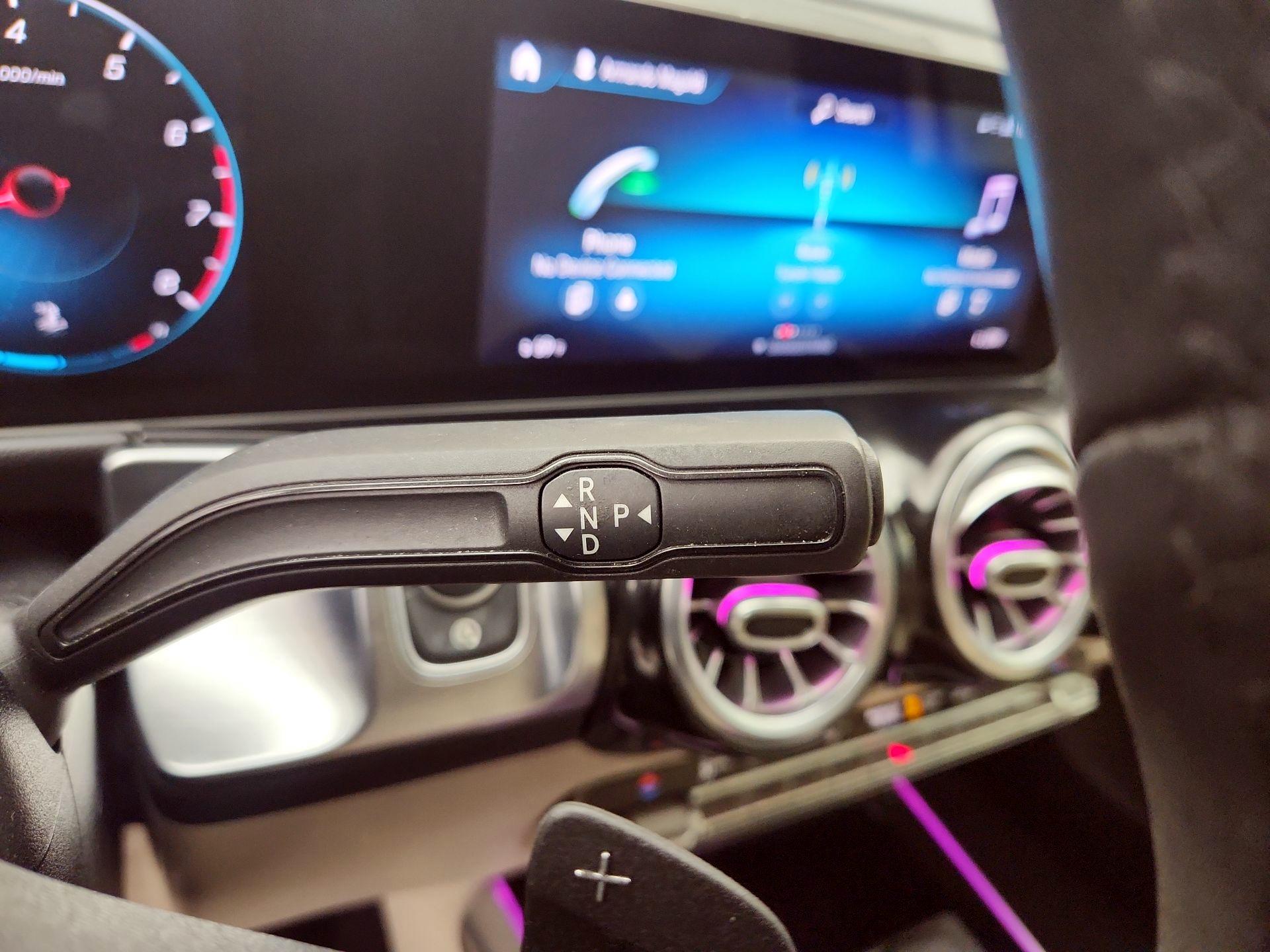 Thumbnail: 2021 Mercedes-Benz GLB - 17