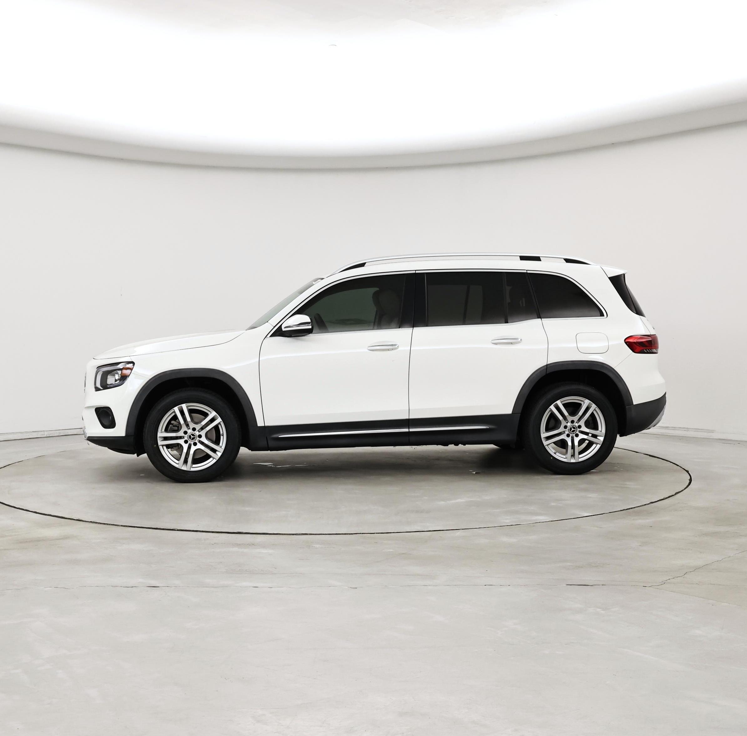 Thumbnail: 2021 Mercedes-Benz GLB - 3