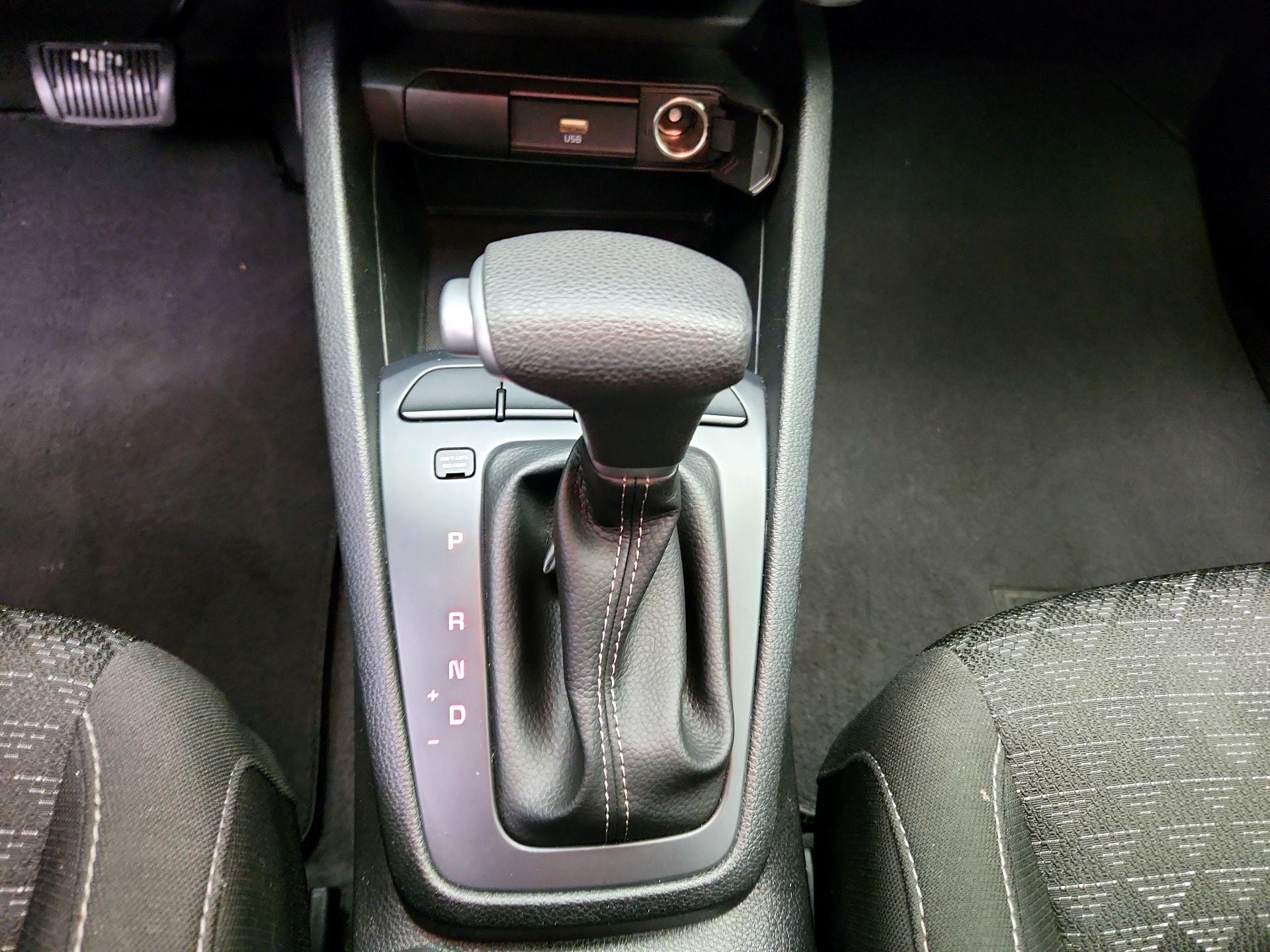 Thumbnail: 2023 Kia Rio - 17