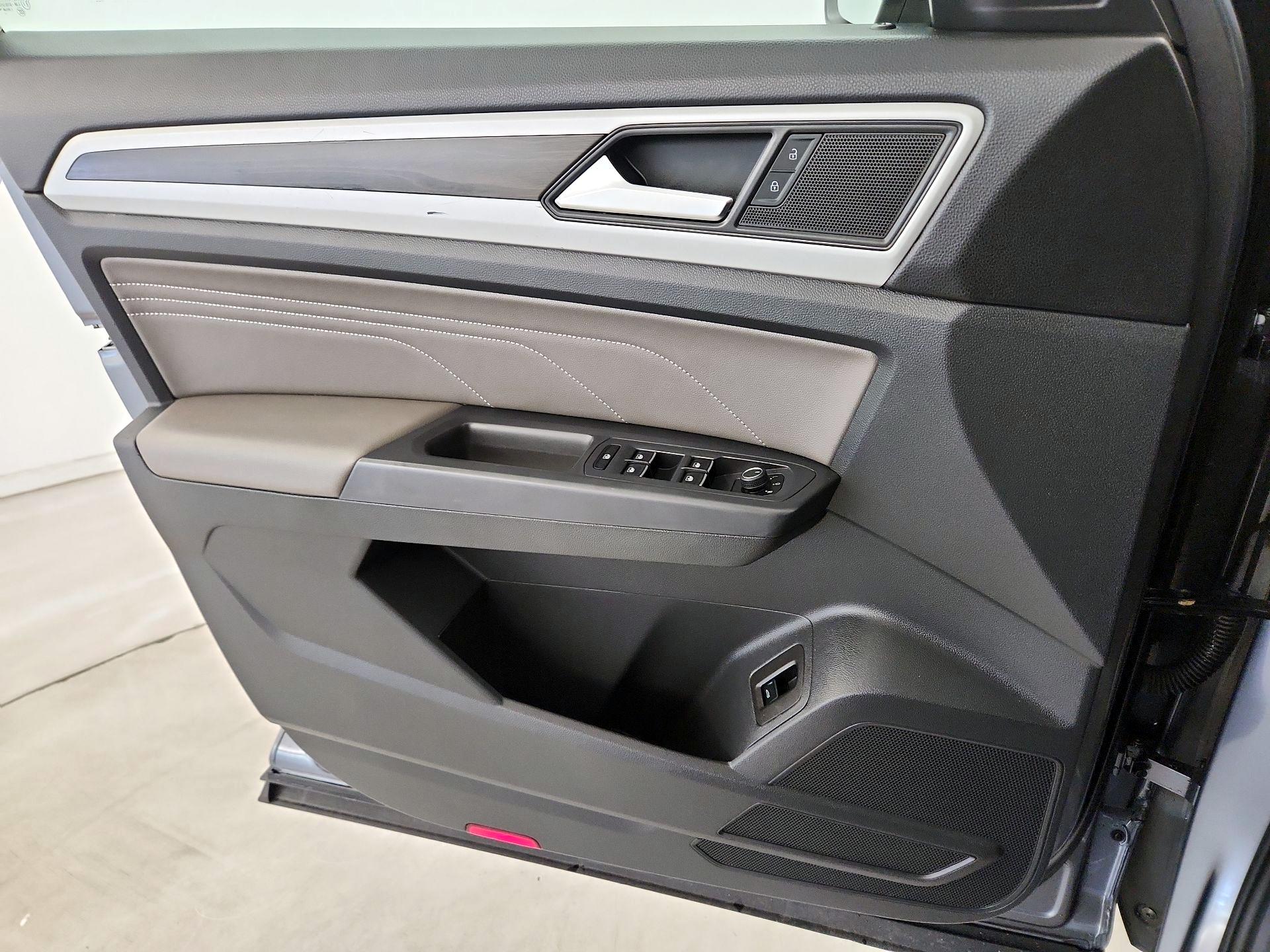 Thumbnail: 2021 Volkswagen Atlas - 12