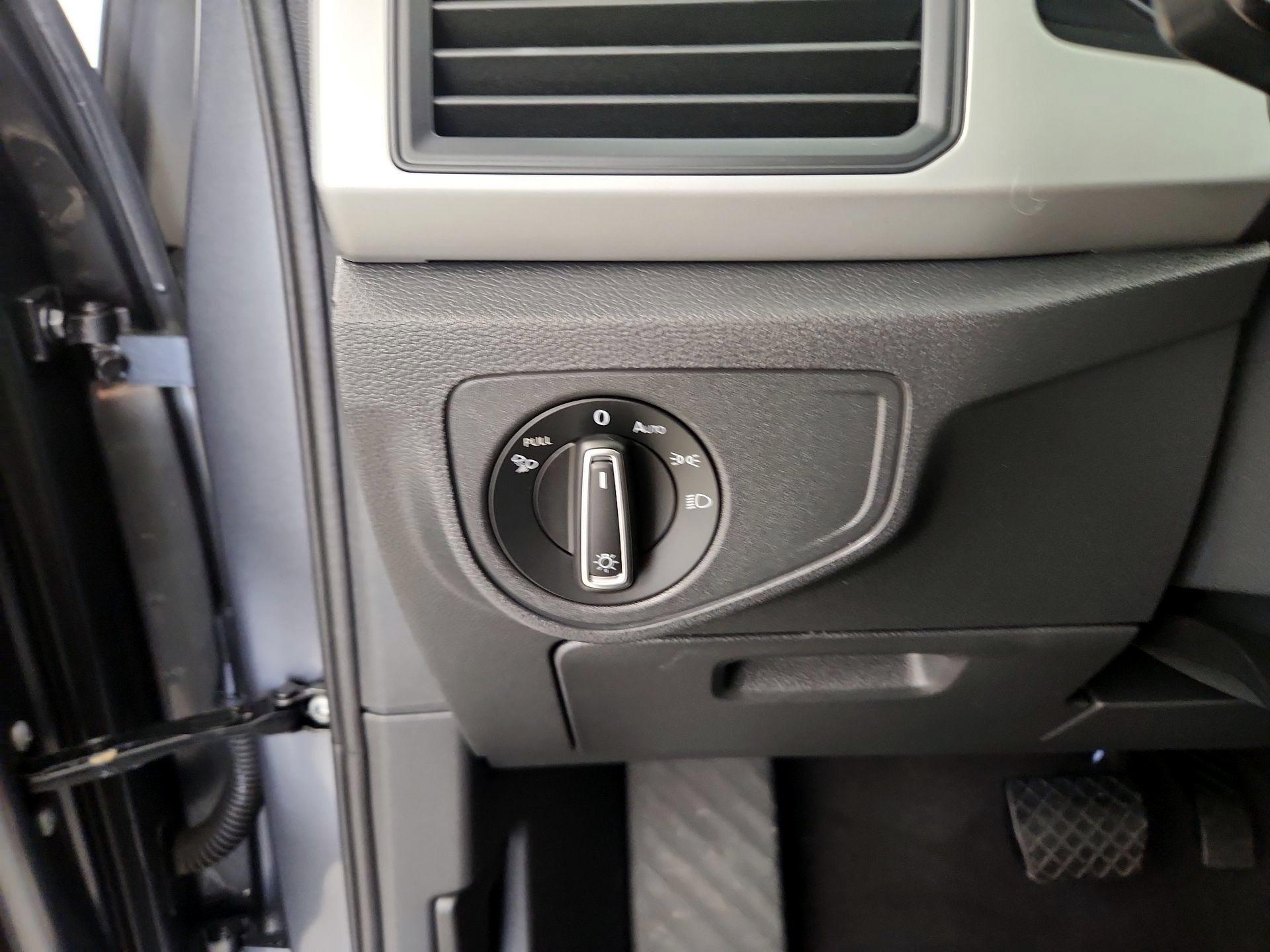 Thumbnail: 2021 Volkswagen Atlas - 13