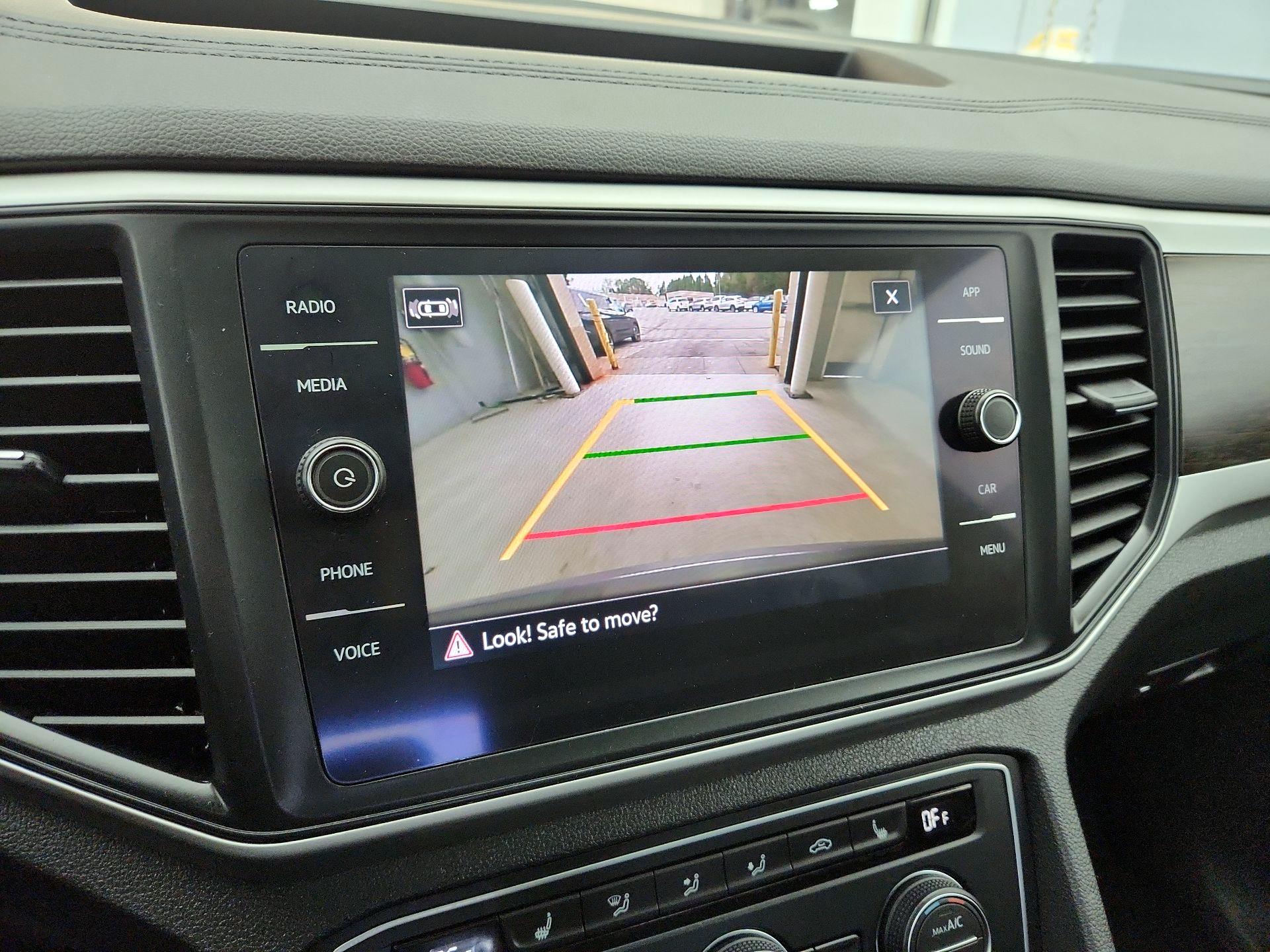 Thumbnail: 2021 Volkswagen Atlas - 14