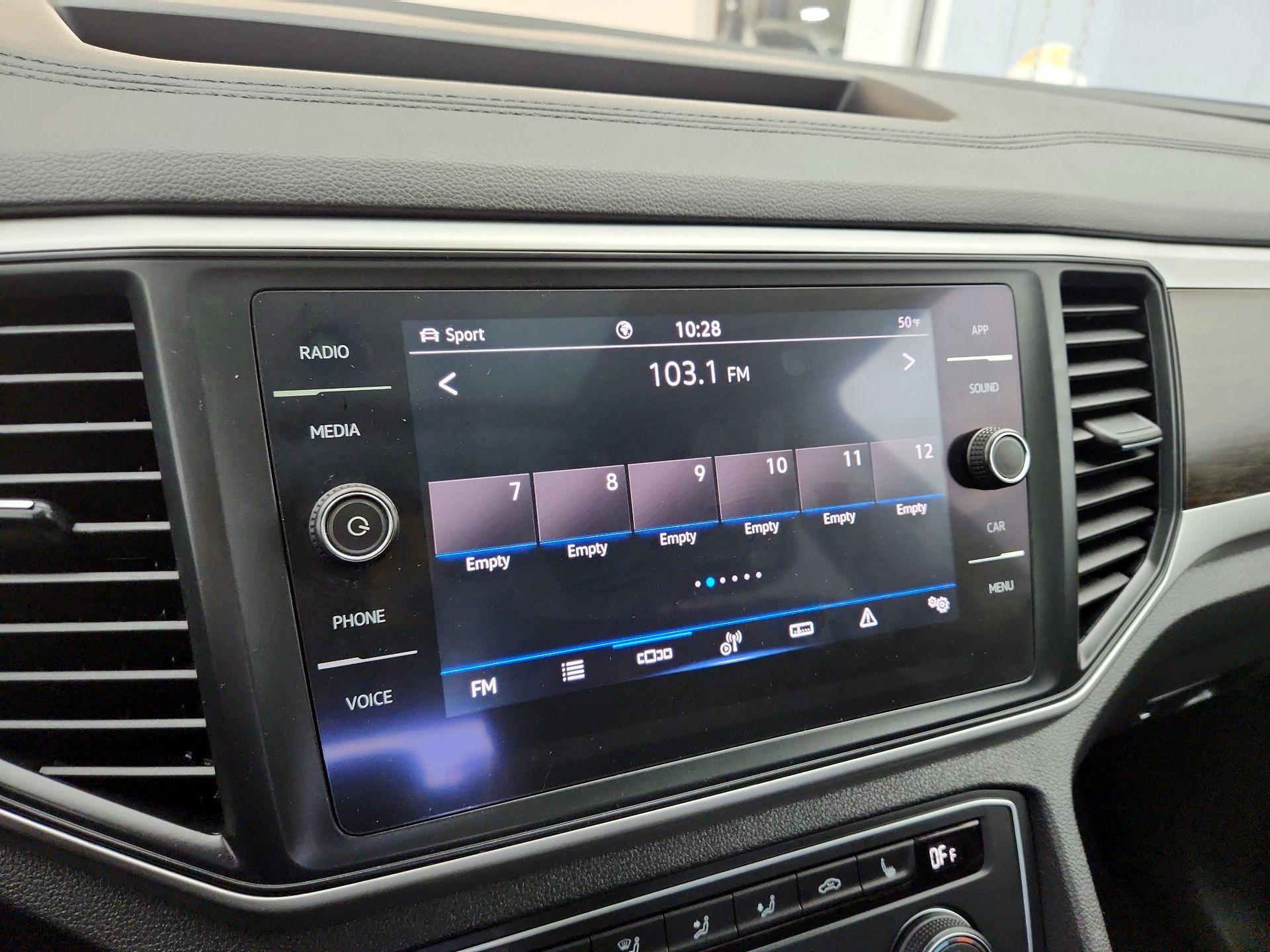 Thumbnail: 2021 Volkswagen Atlas - 15