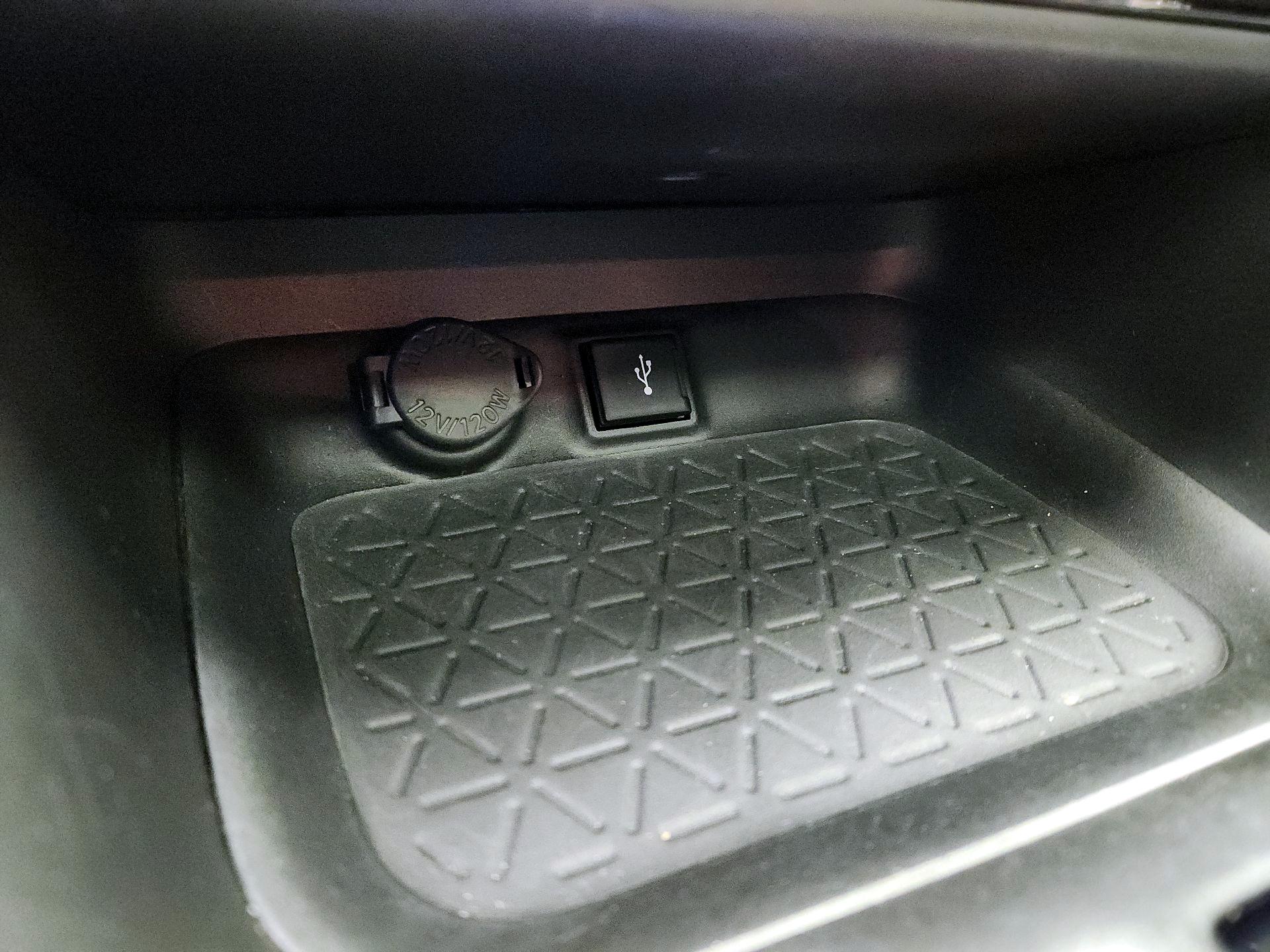 Thumbnail: 2020 Toyota RAV4 - 18