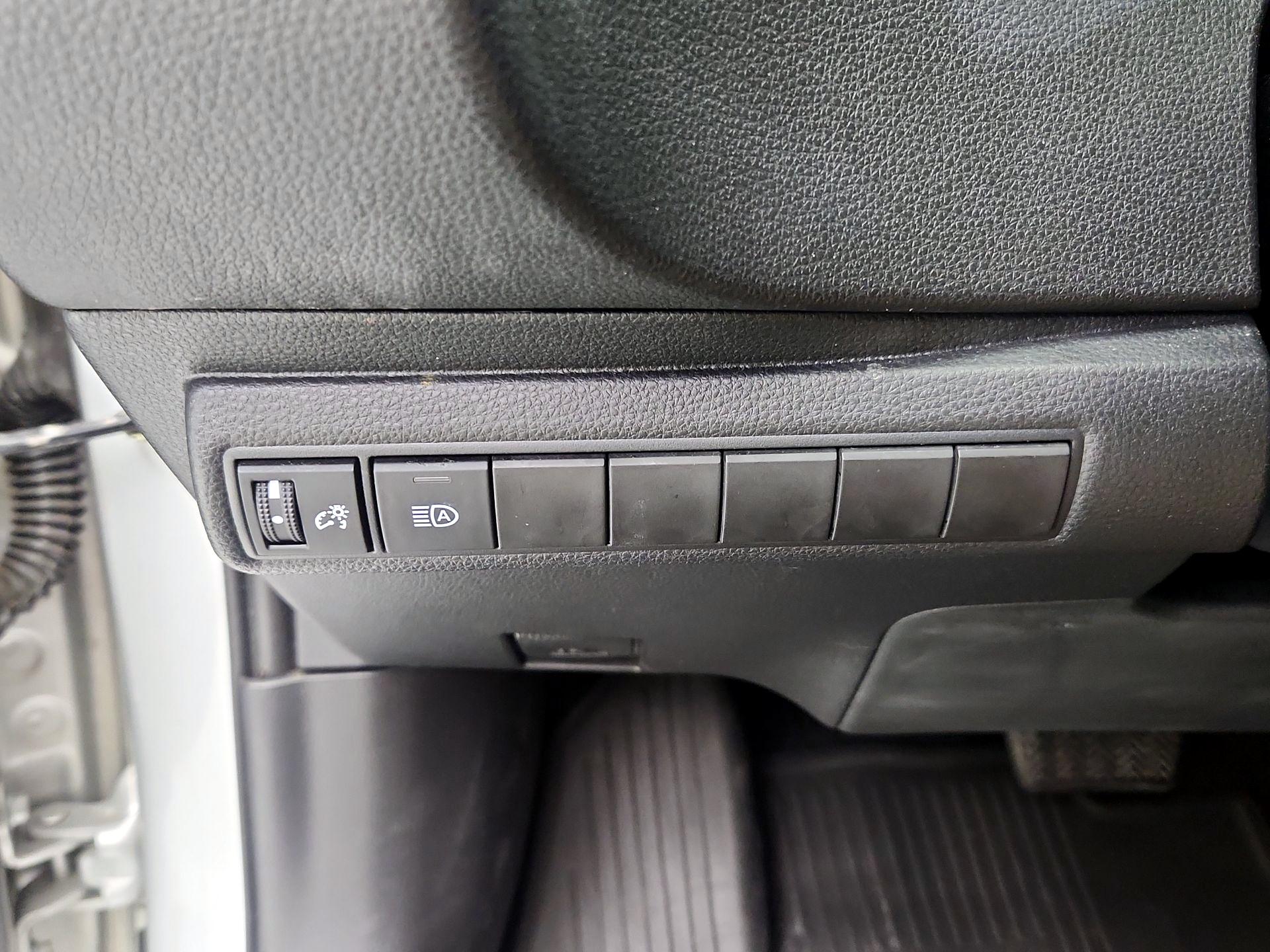 Thumbnail: 2021 Toyota Corolla - 13