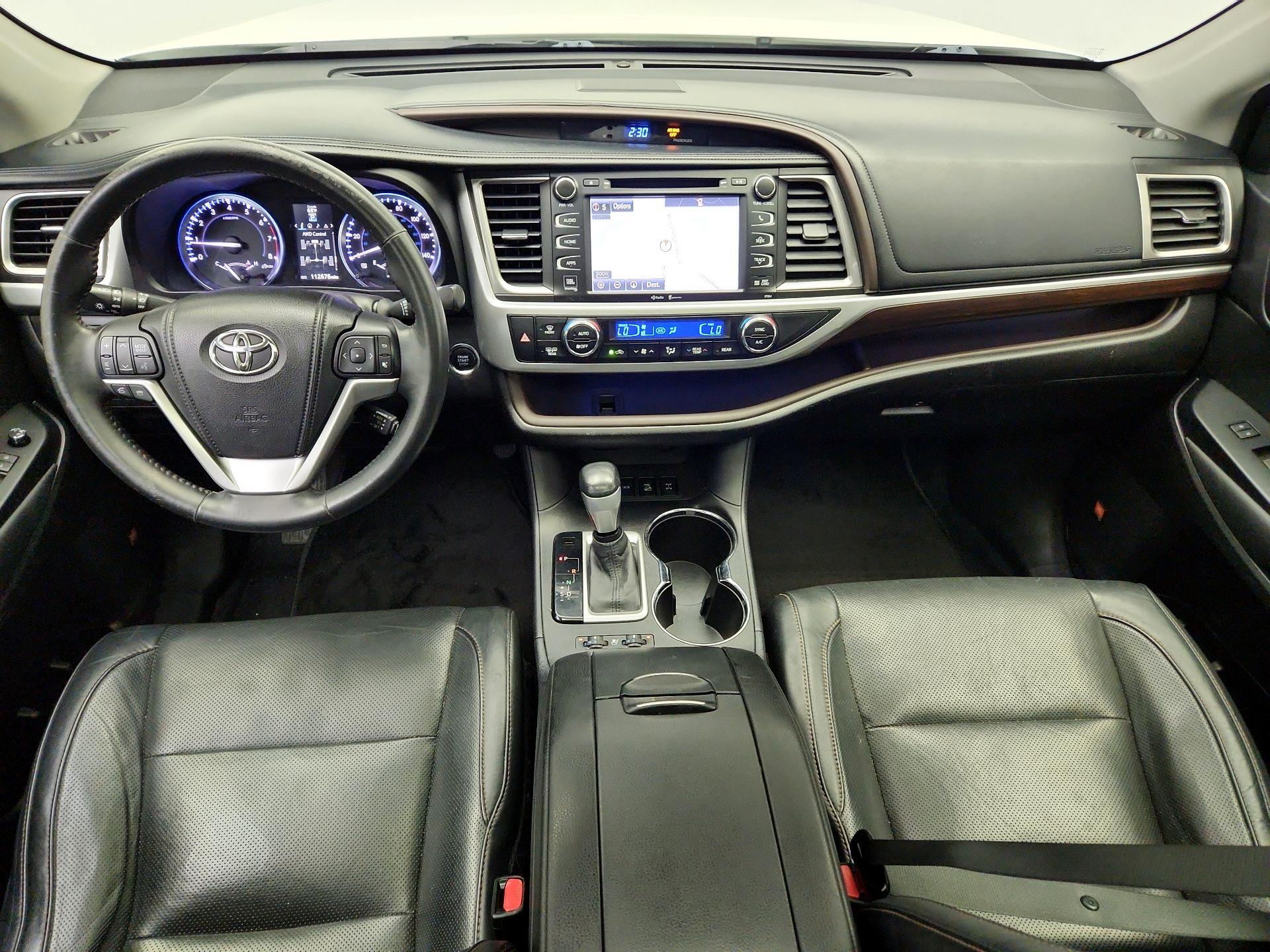 Thumbnail: 2015 Toyota Highlander - 9