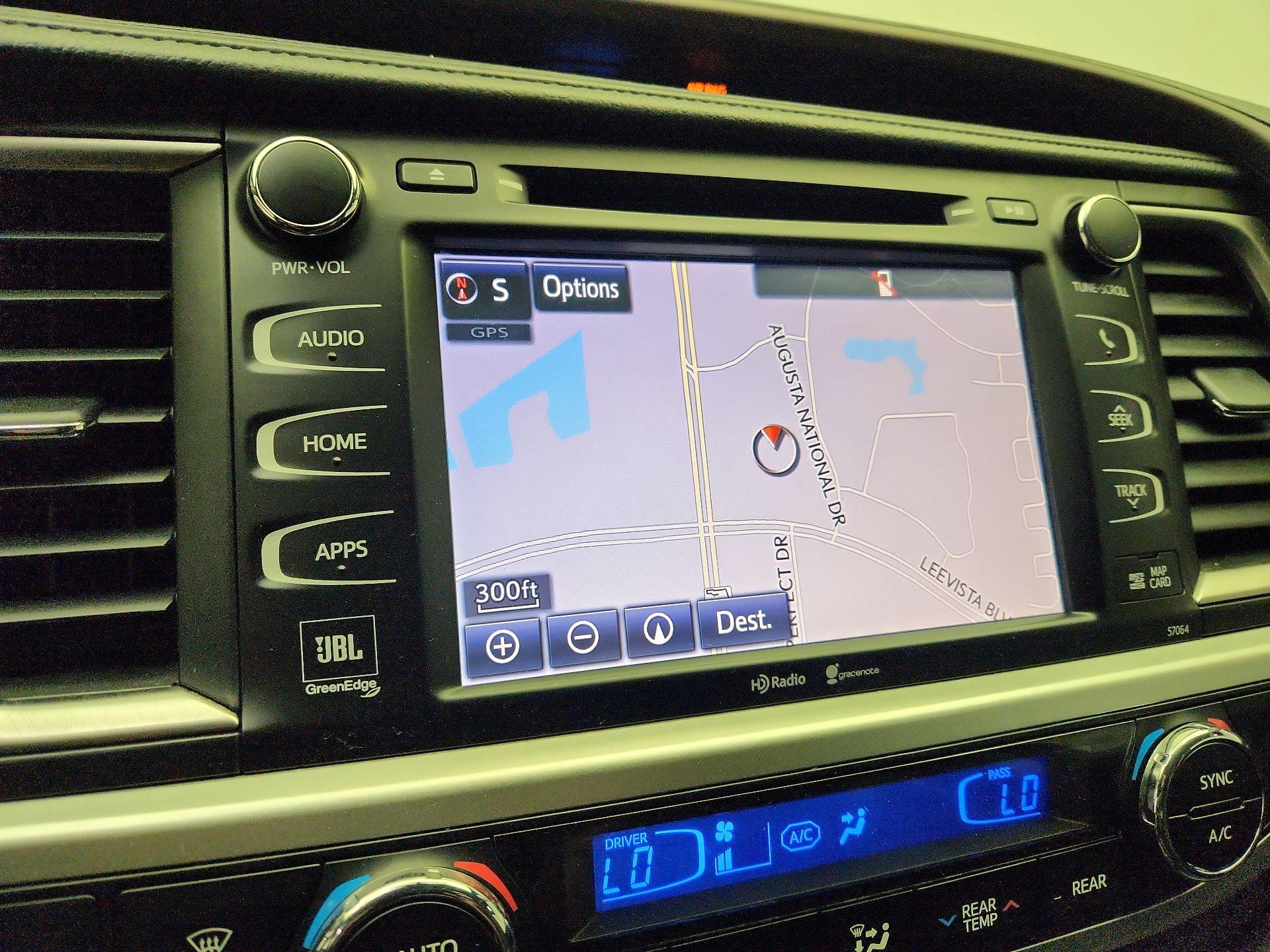 Thumbnail: 2015 Toyota Highlander - 14