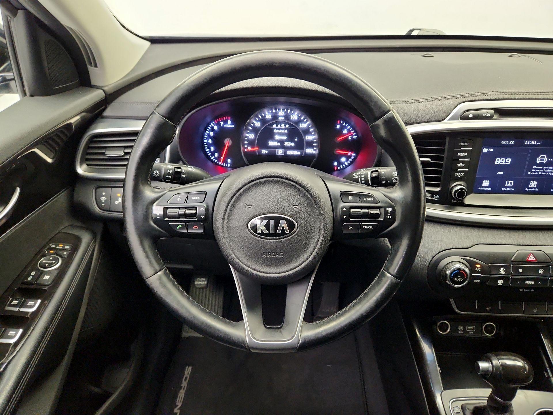 Thumbnail: 2018 Kia Sorento - 10
