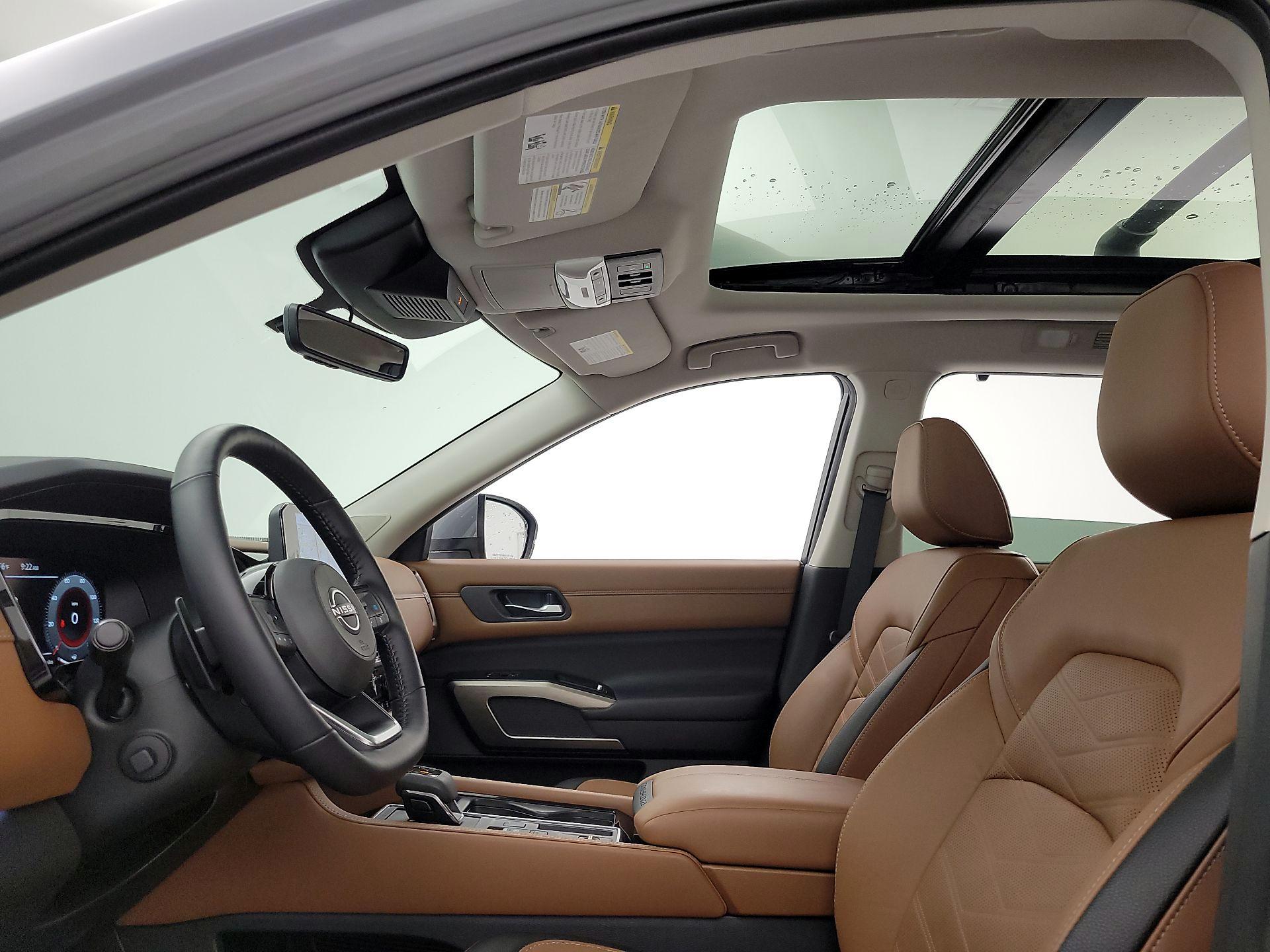 Thumbnail: 2023 Nissan Pathfinder - 20