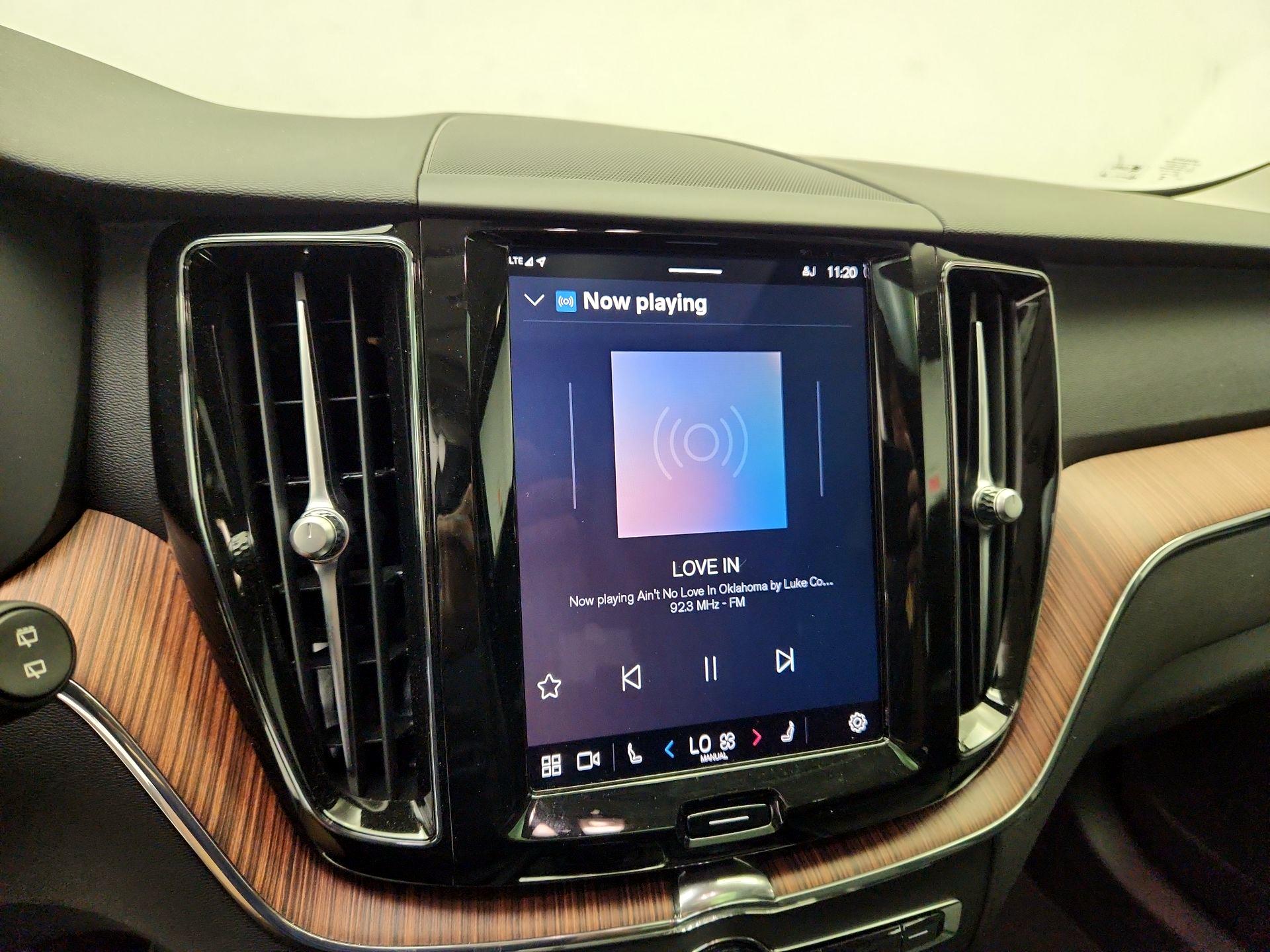 Thumbnail: 2024 Volvo XC60 - 16