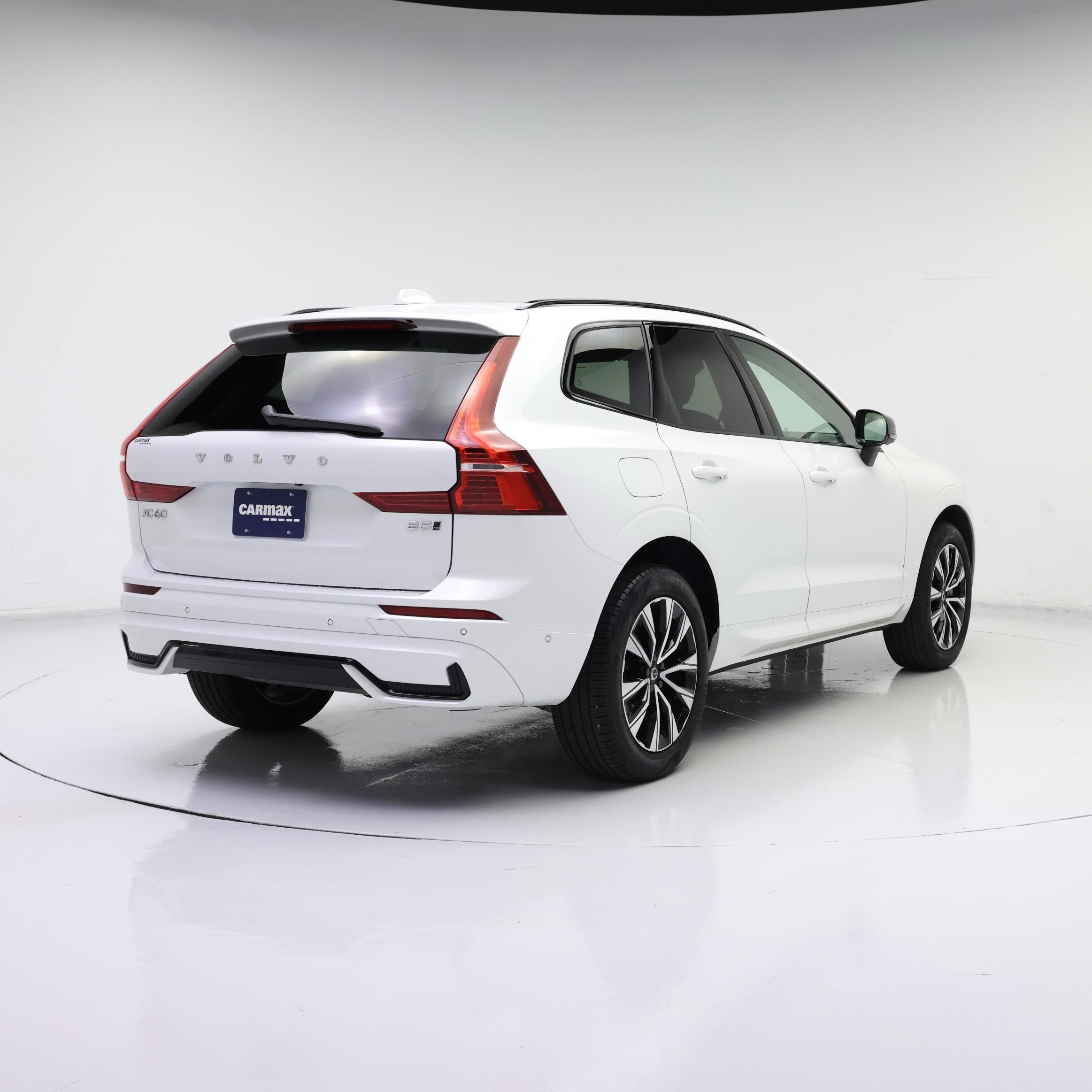 Thumbnail: 2024 Volvo XC60 - 8