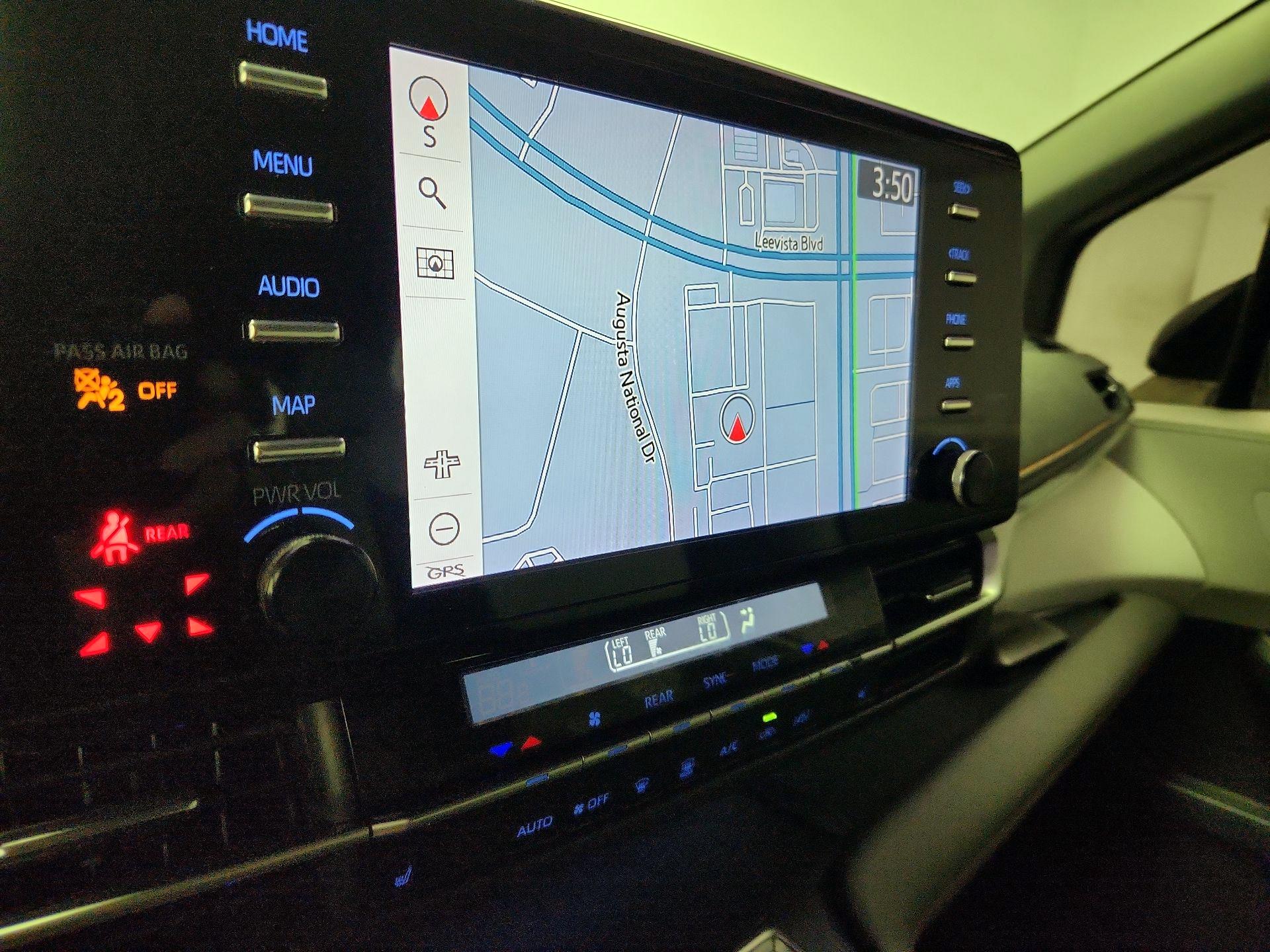 Thumbnail: 2021 Toyota Sienna - 14