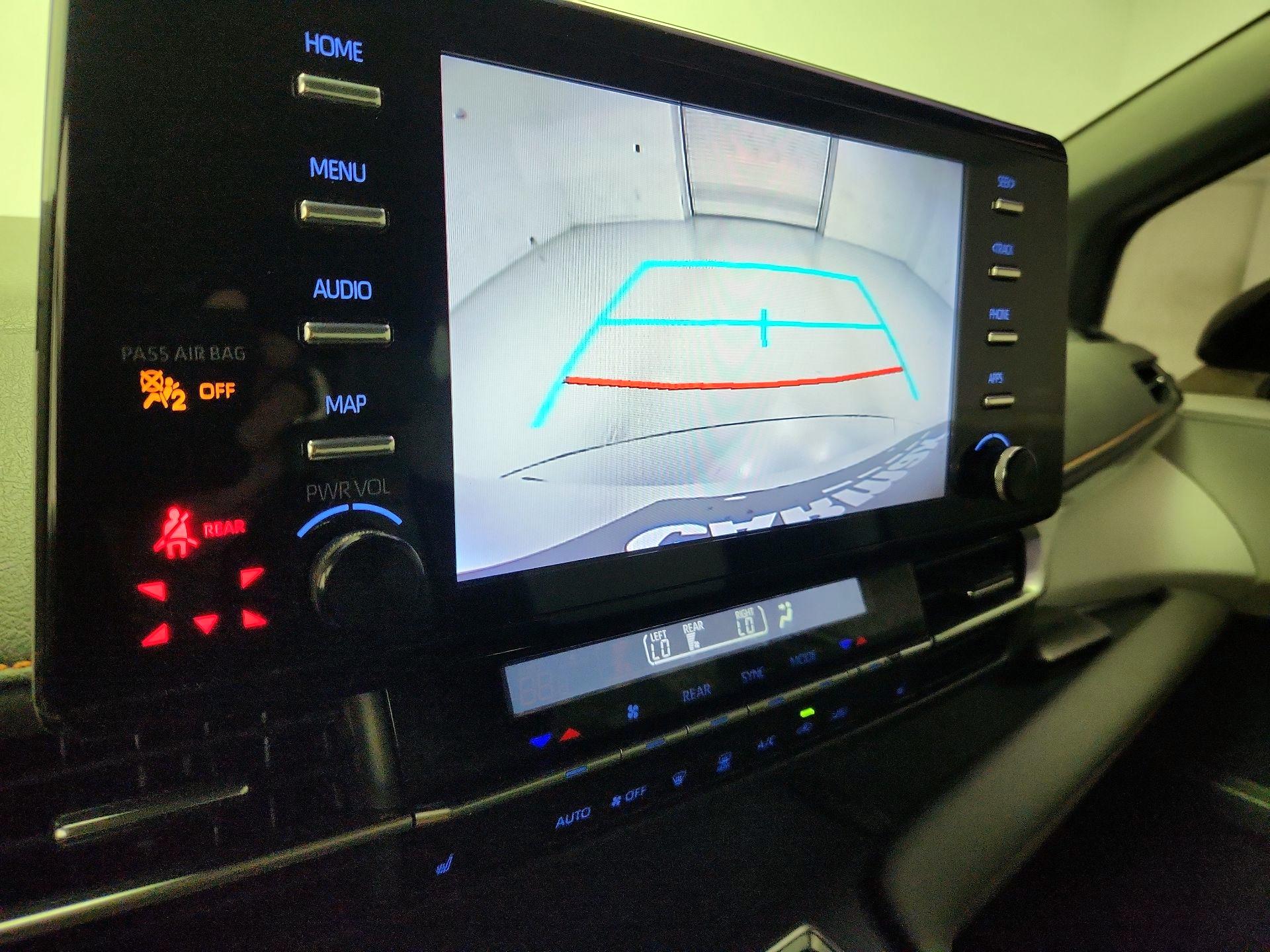 Thumbnail: 2021 Toyota Sienna - 15