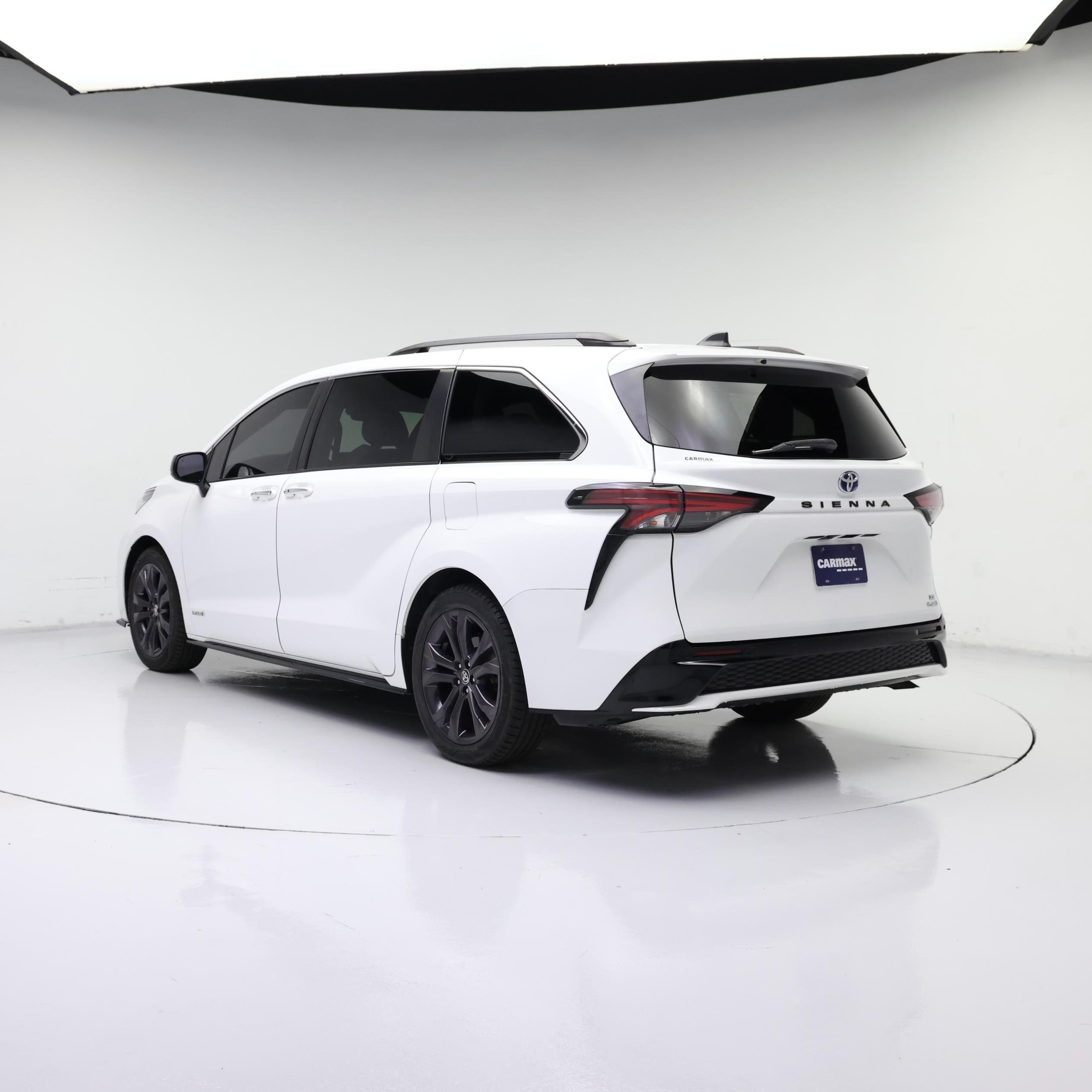 Thumbnail: 2021 Toyota Sienna - 2