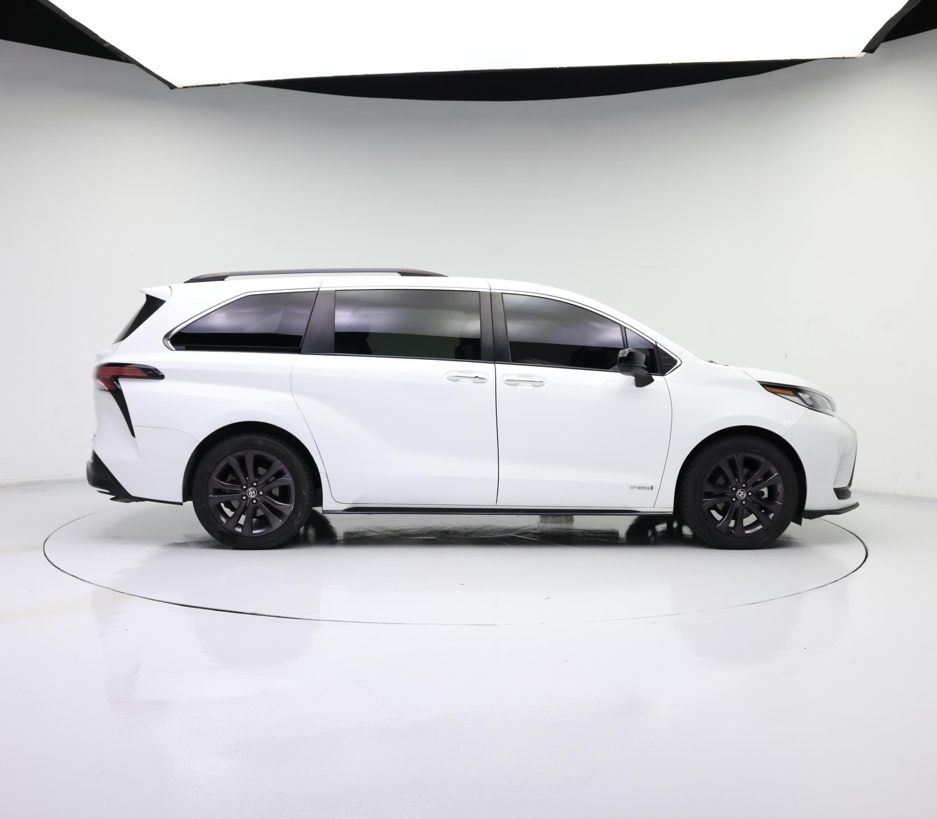 Thumbnail: 2021 Toyota Sienna - 7