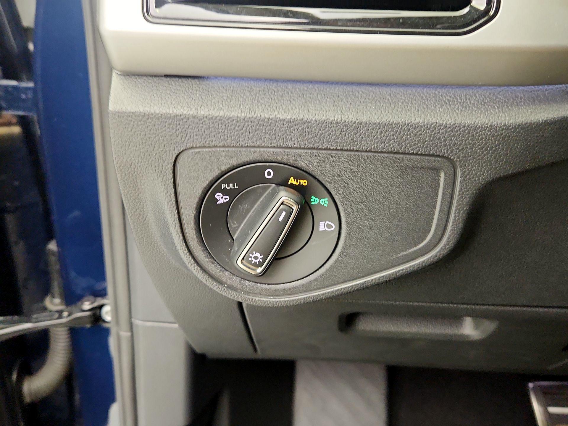 Thumbnail: 2022 Volkswagen Atlas - 13