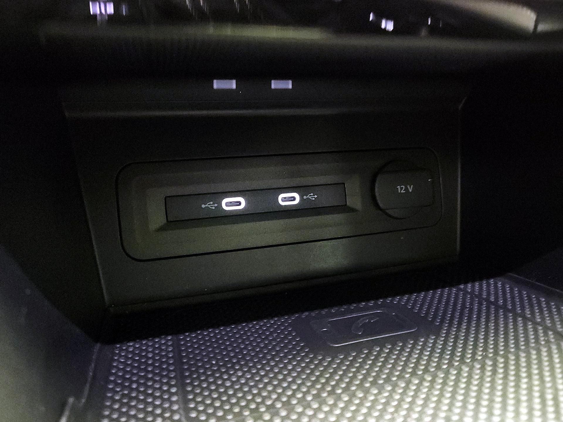 Thumbnail: 2022 Volkswagen Atlas - 19