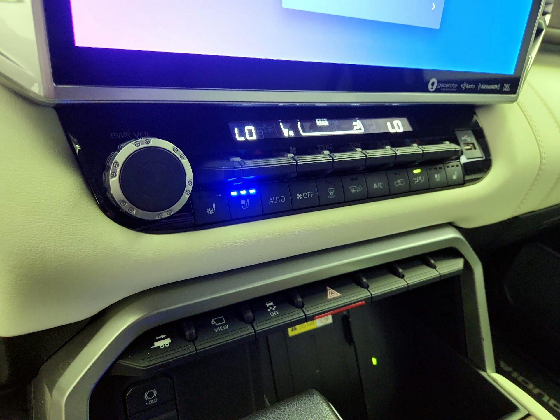 Thumbnail: 2023 Toyota Sequoia - 17