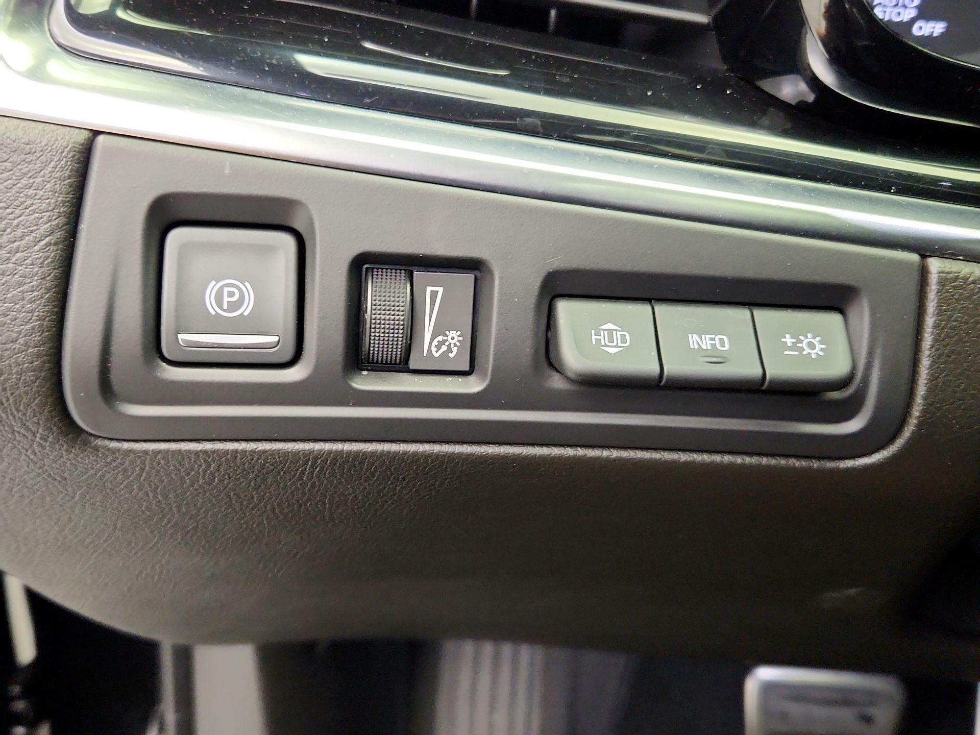 Thumbnail: 2022 Cadillac XT6 - 13