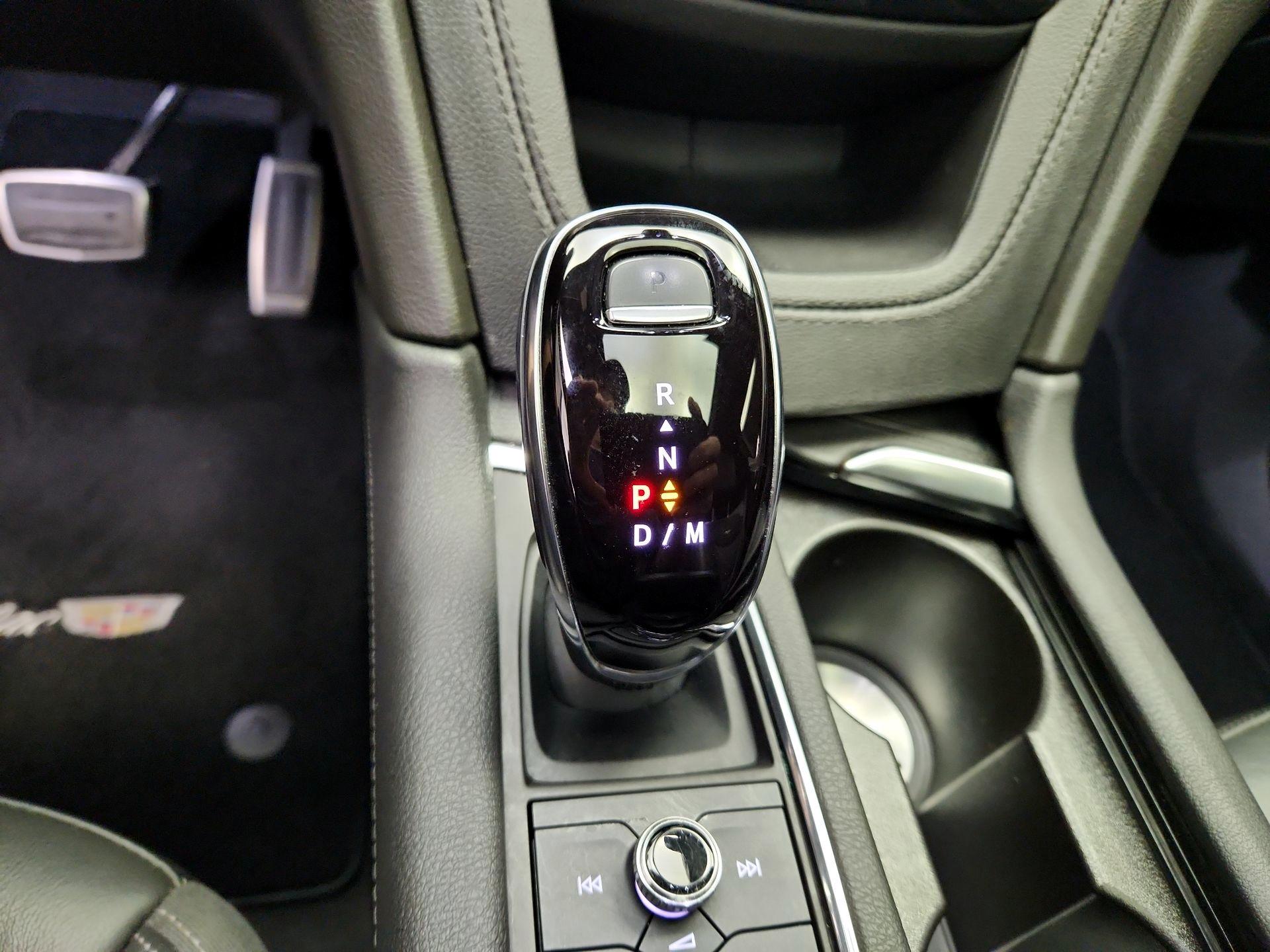 Thumbnail: 2022 Cadillac XT6 - 18